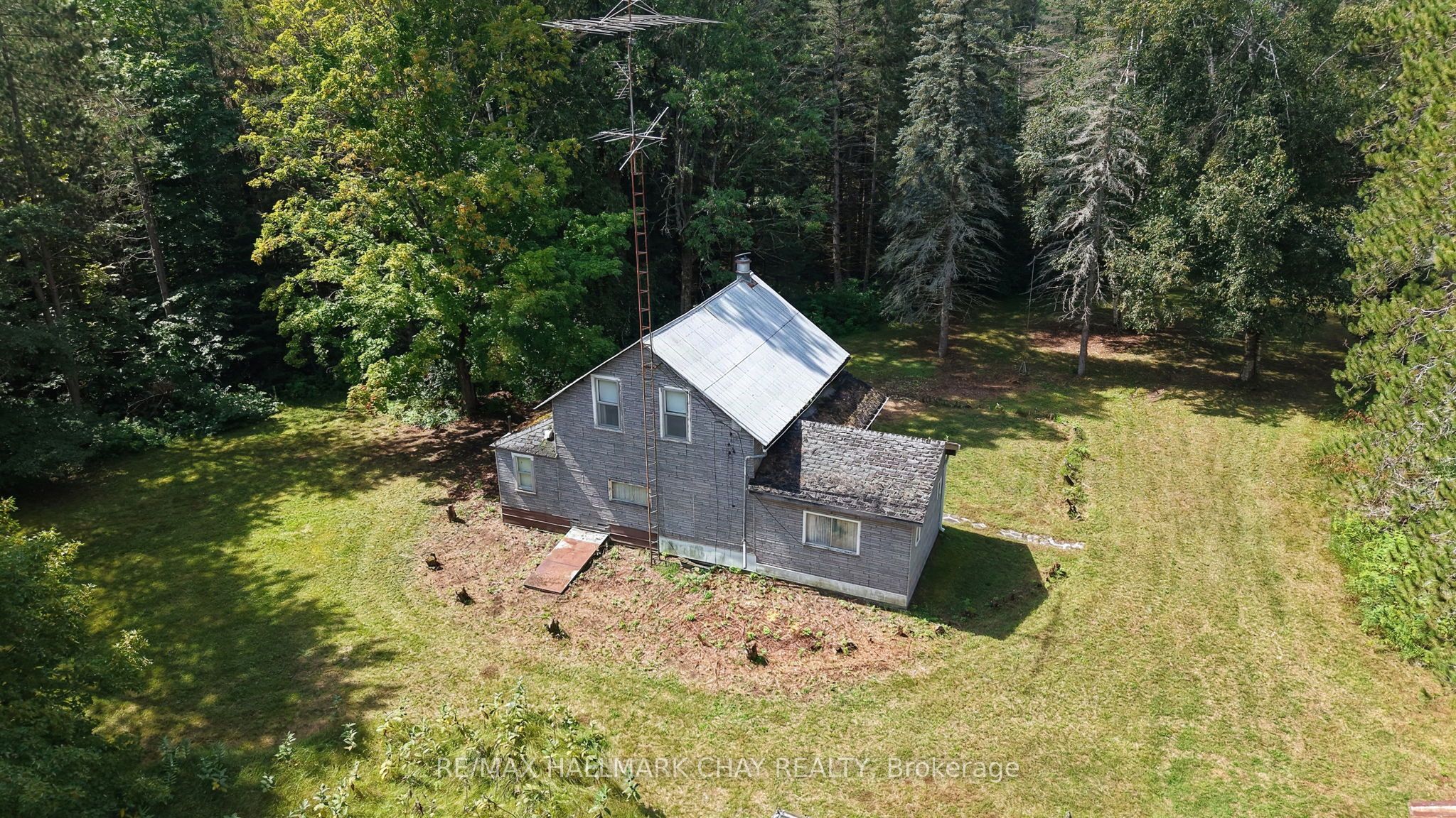 1347 Old Second Road N Property Photo 23
