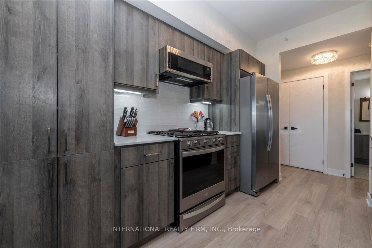 8 Culinary Lane 301 Property Photo 13