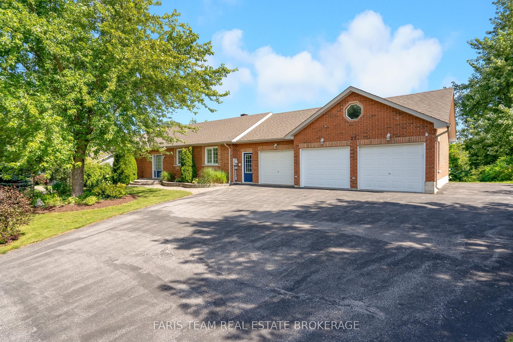 27 Bachly Avenue Property Photo 1