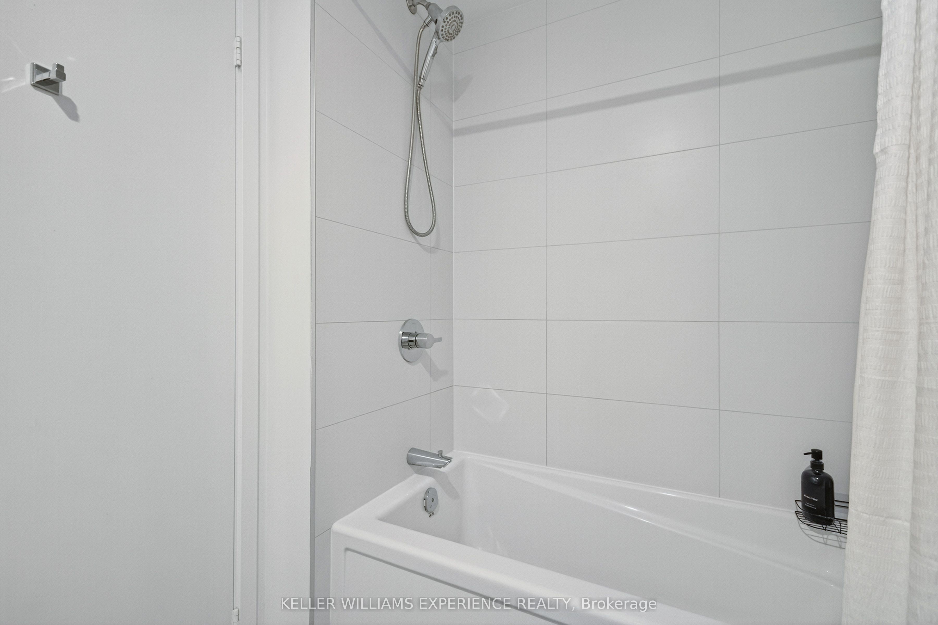 681 Yonge Street 328 Property Photo 12