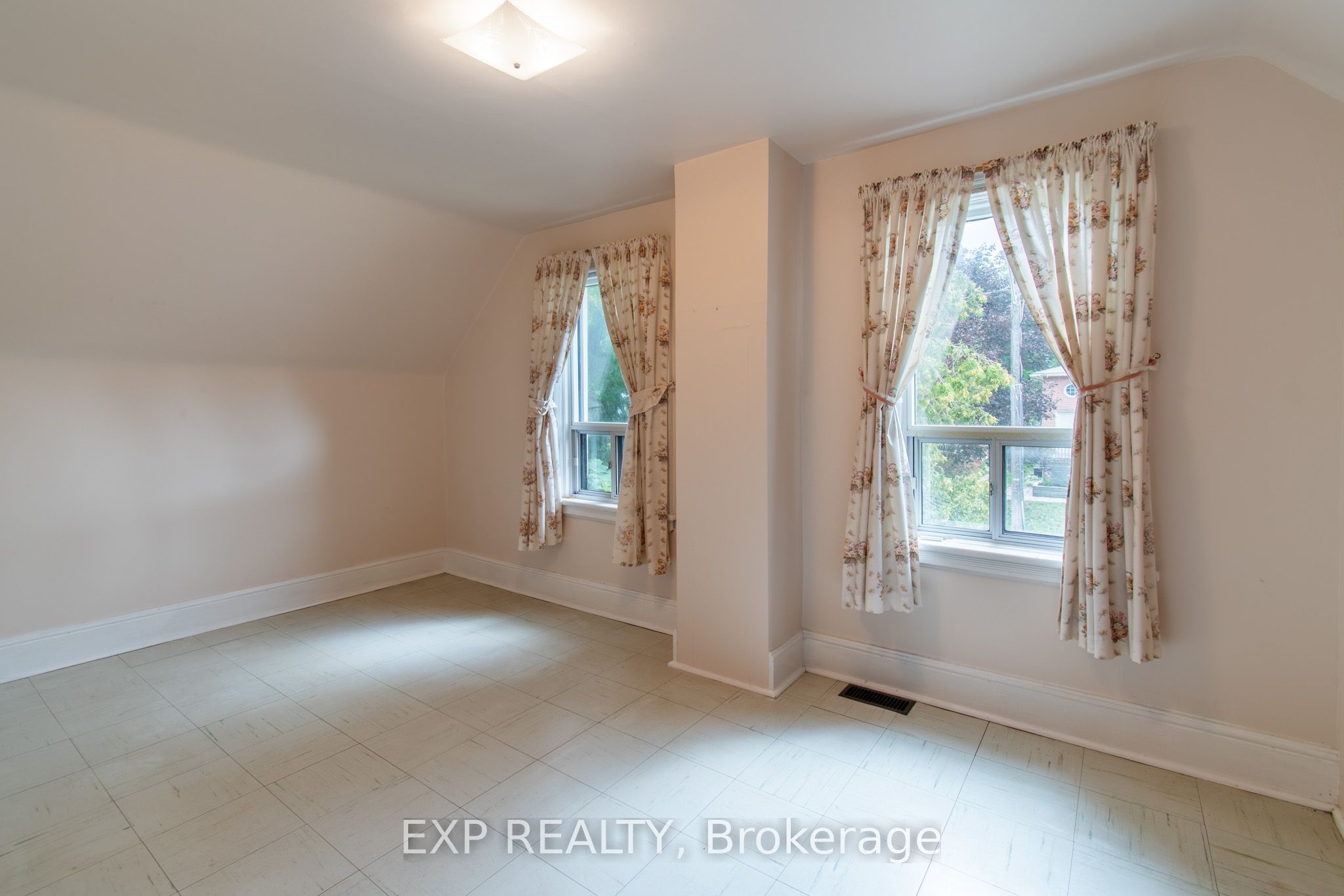40 Marcus Street Property Photo 25