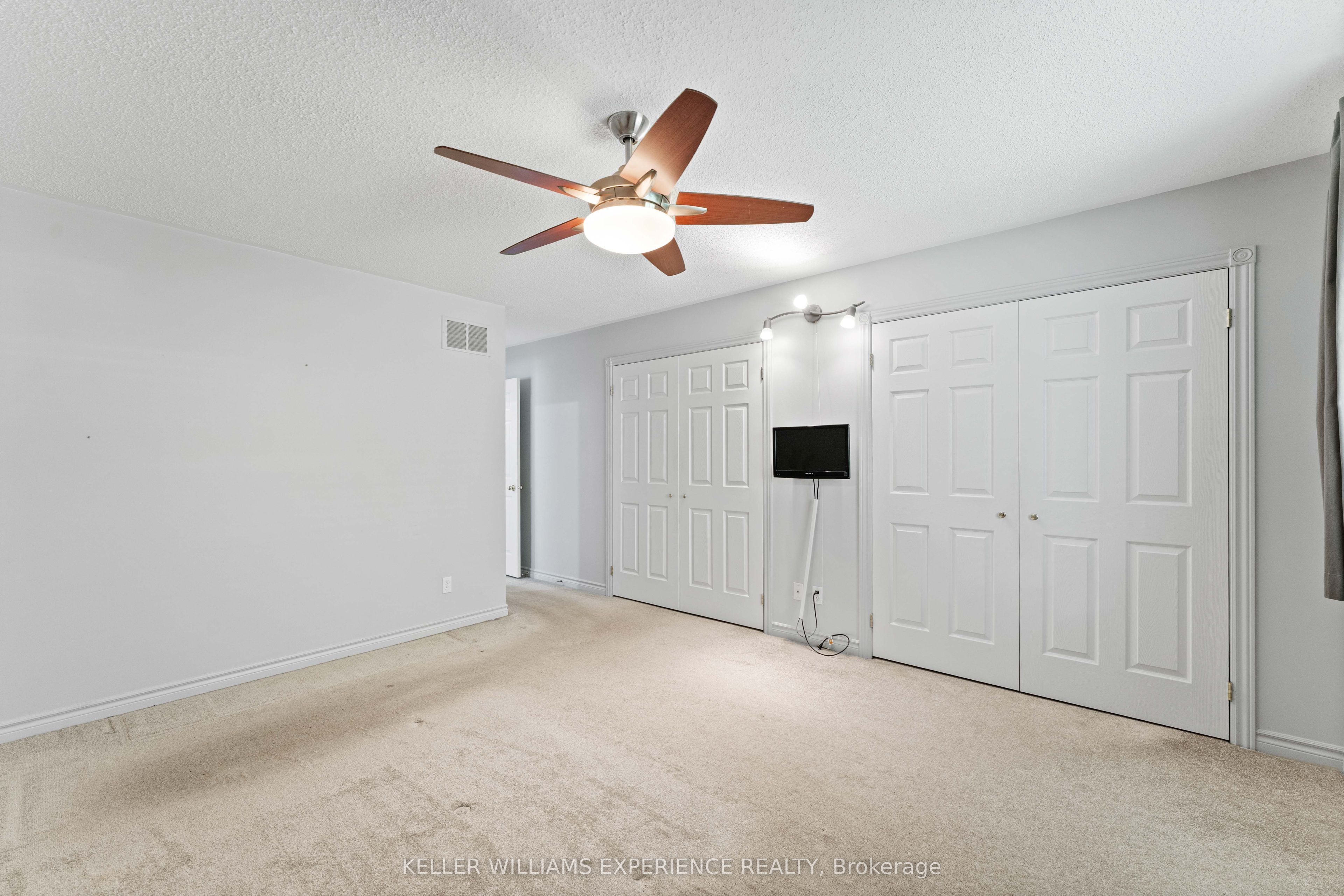74 Ruffet Drive Property Photo 17