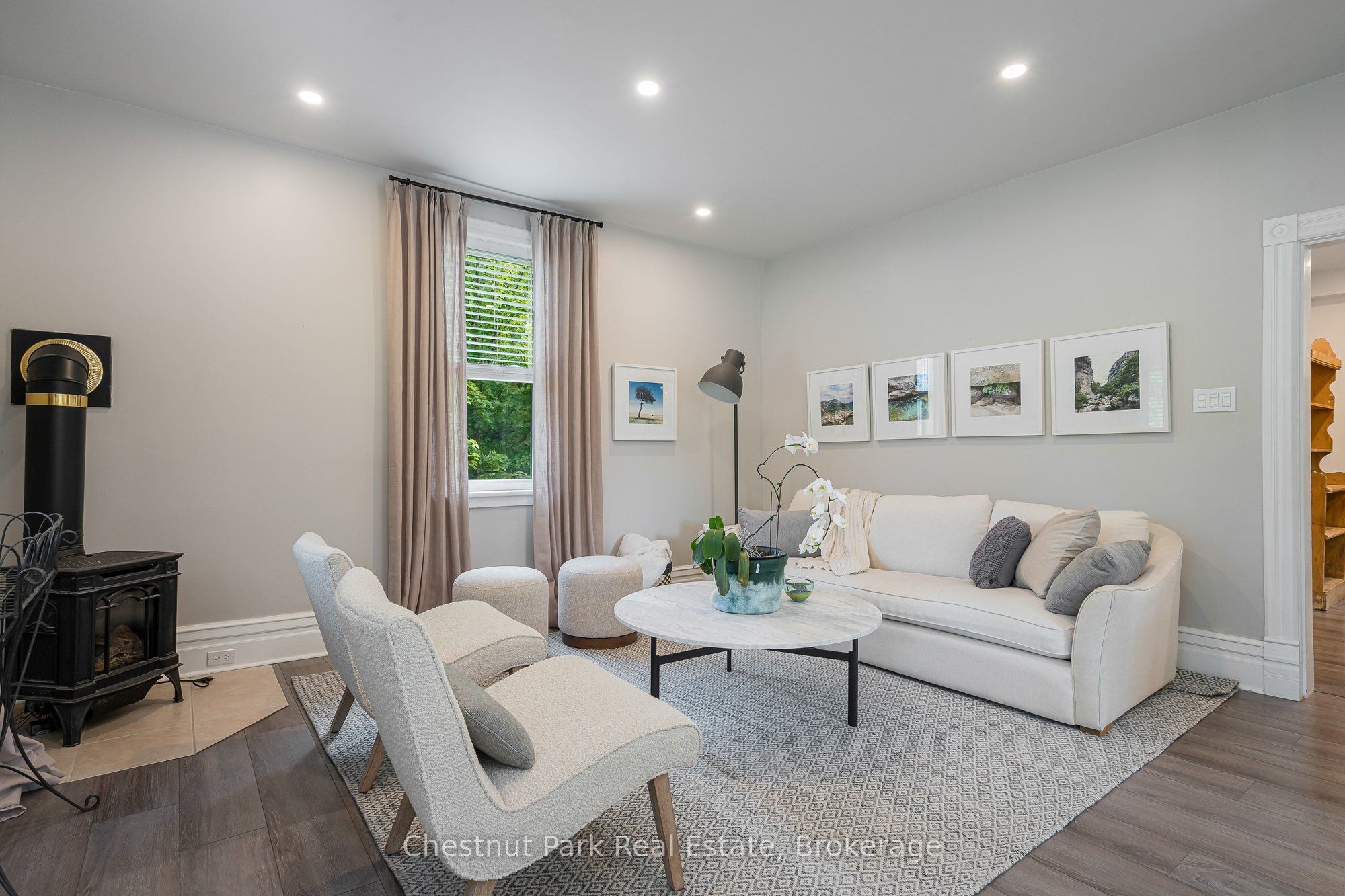 9 Wellington Street E Property Photo 19
