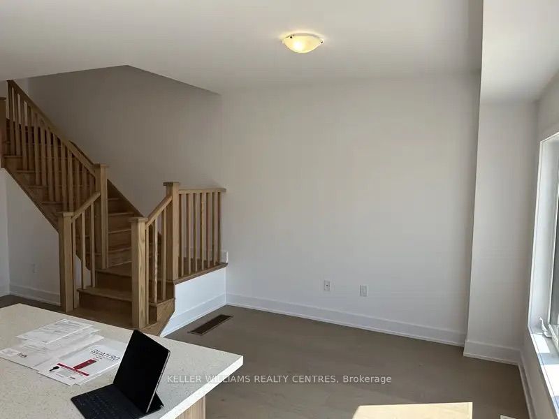 49 Gateway Drive Property Photo 7
