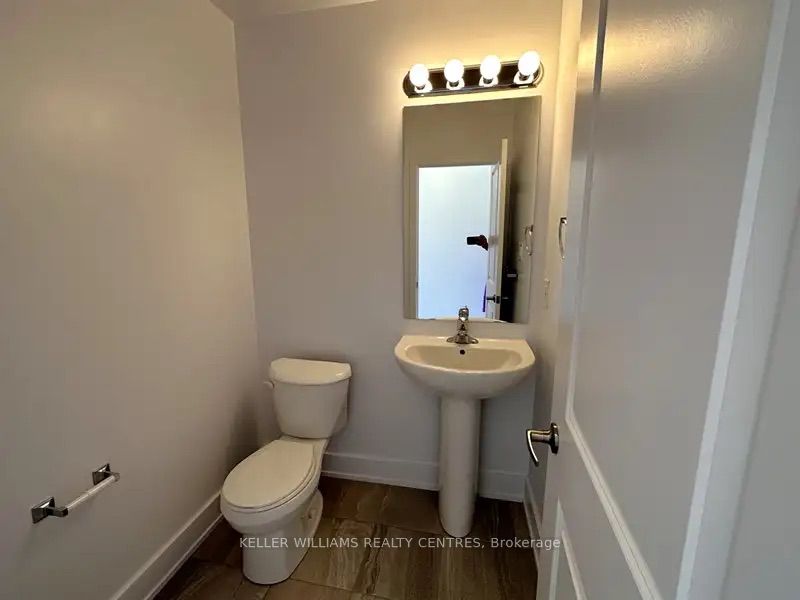 49 Gateway Drive Property Photo 10