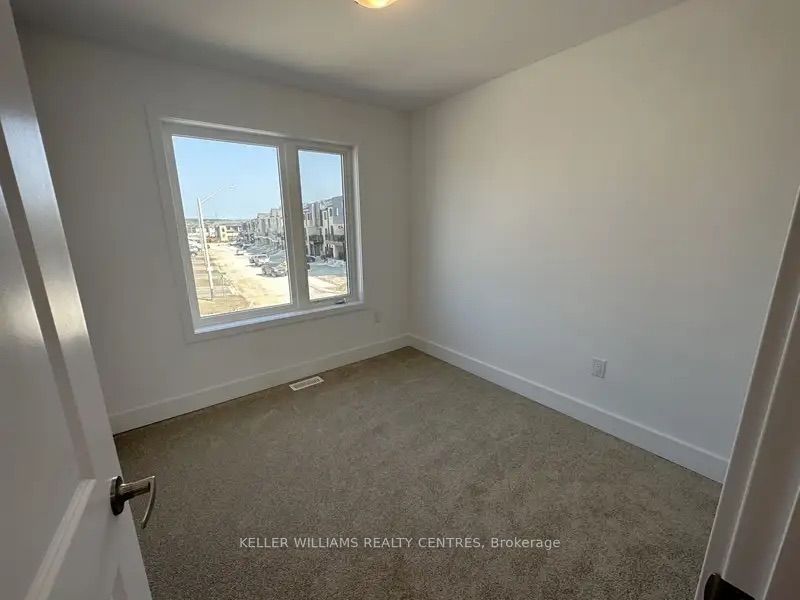 49 Gateway Drive Property Photo 13