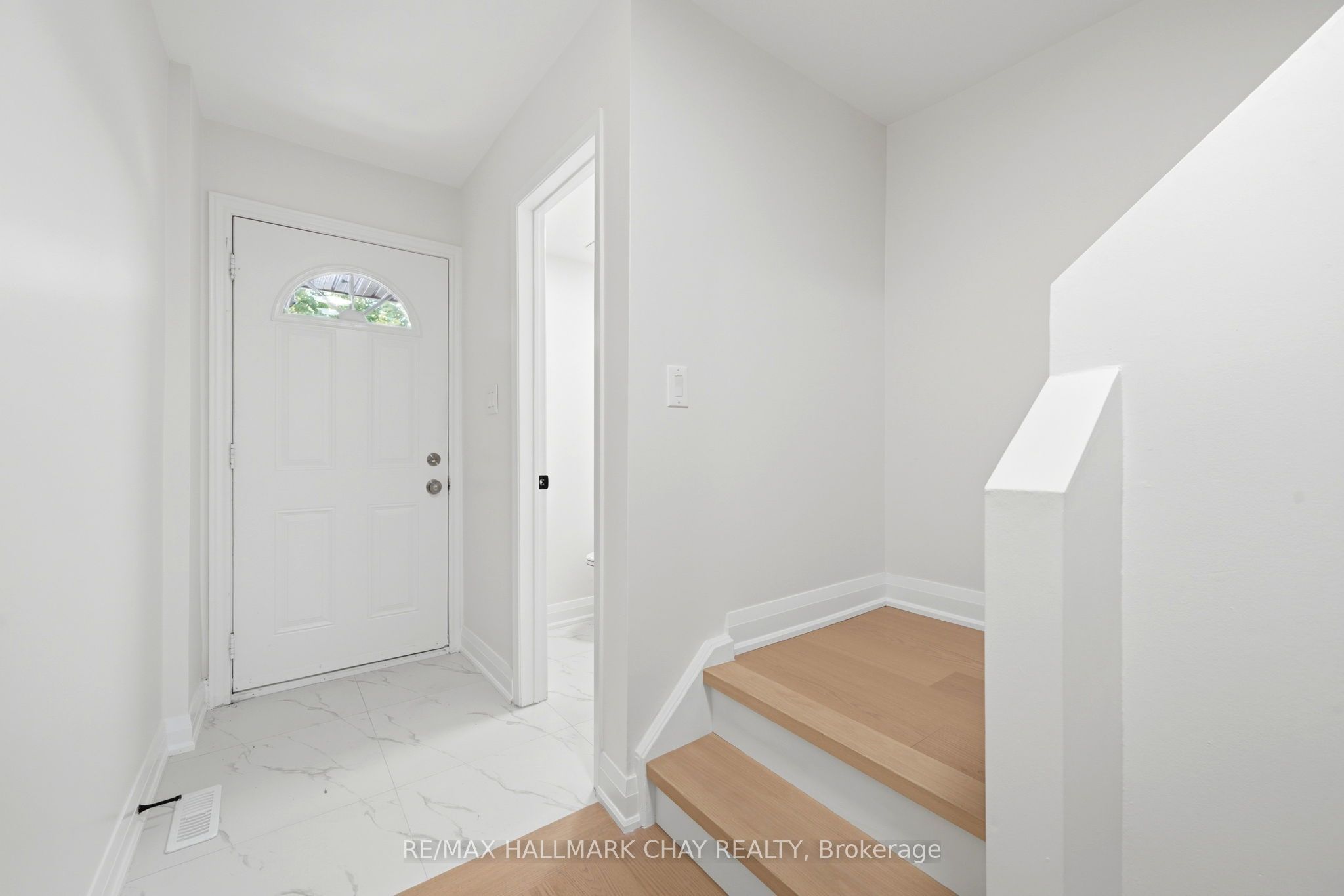 52 Adelaide Street 6 Property Photo 2