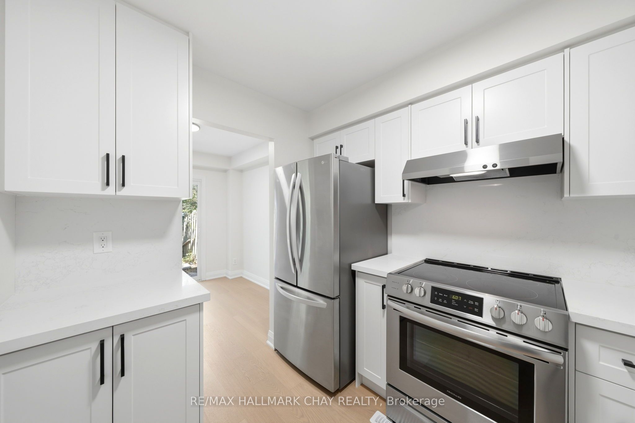 52 Adelaide Street 6 Property Photo 9