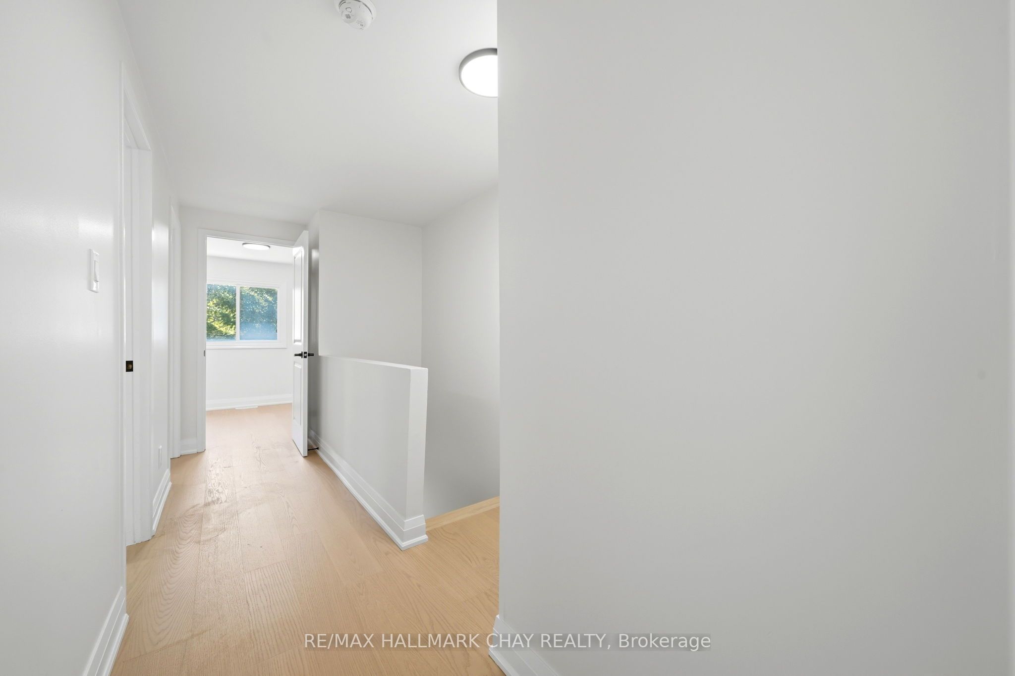 52 Adelaide Street 6 Property Photo 12