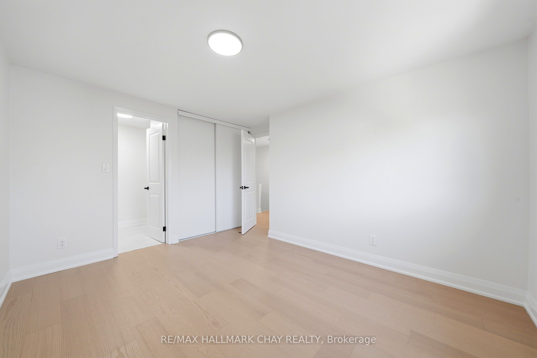 52 Adelaide Street 6 Property Photo 16