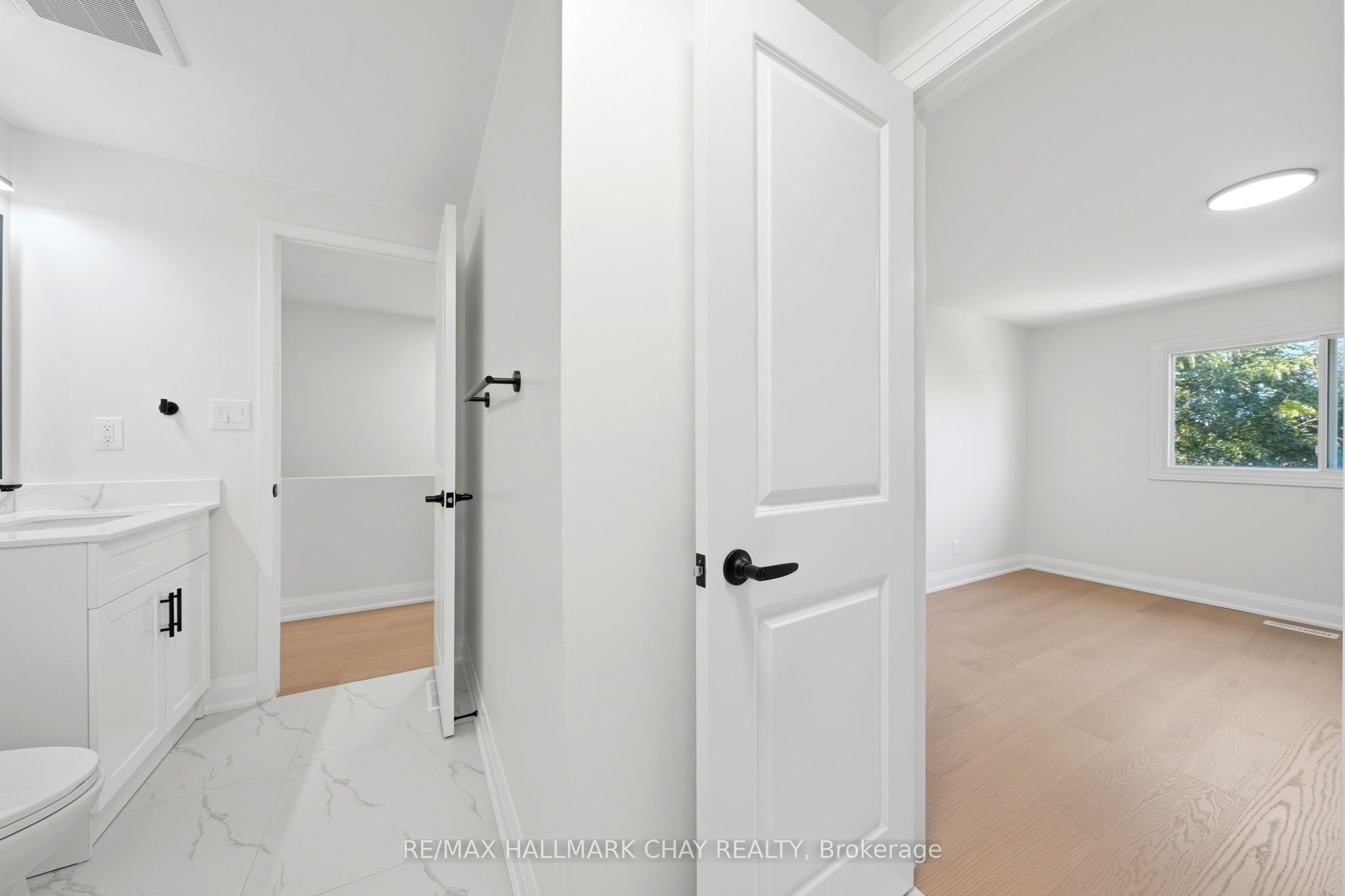 52 Adelaide Street 6 Property Photo 18