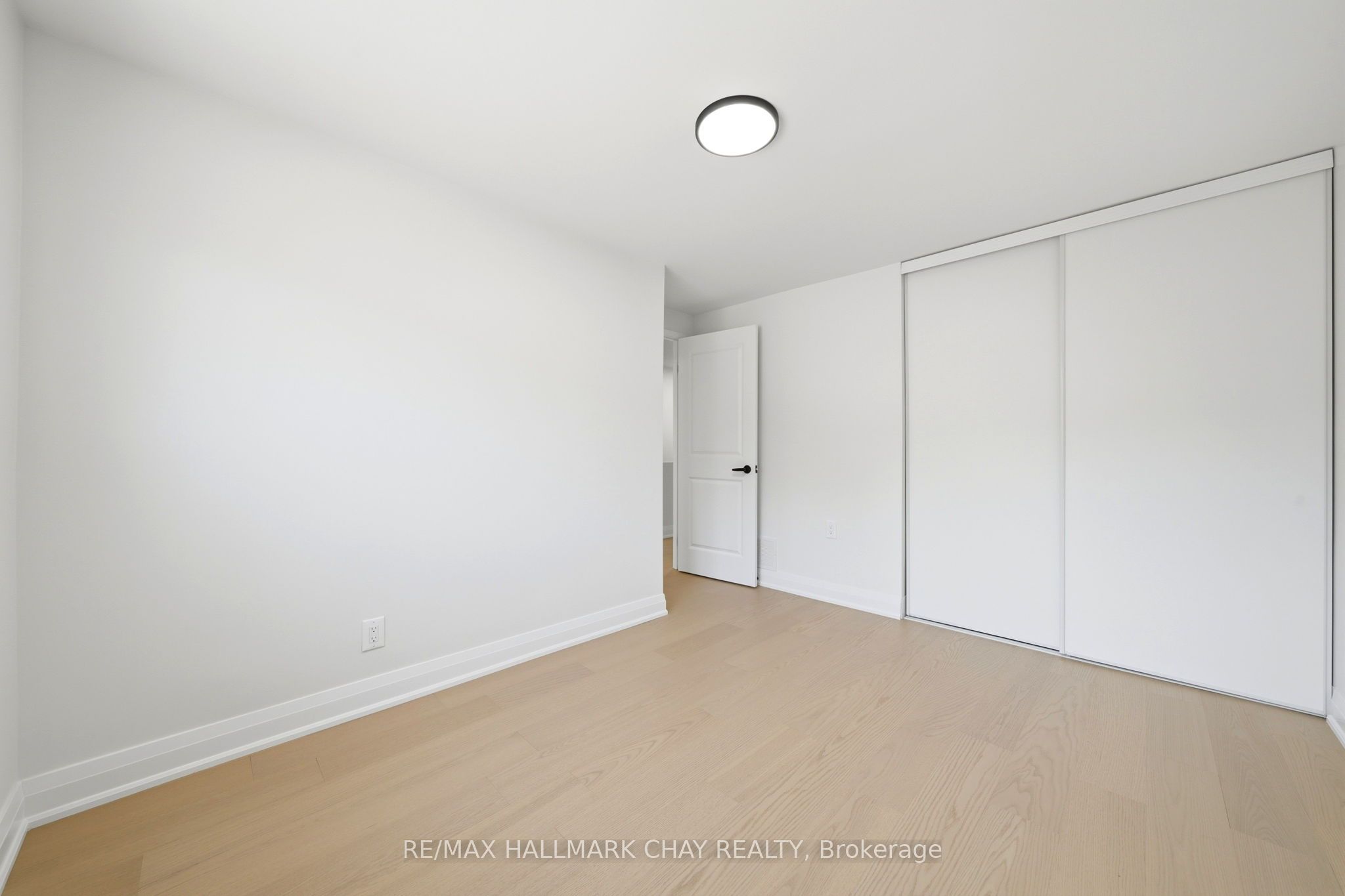 52 Adelaide Street 6 Property Photo 20