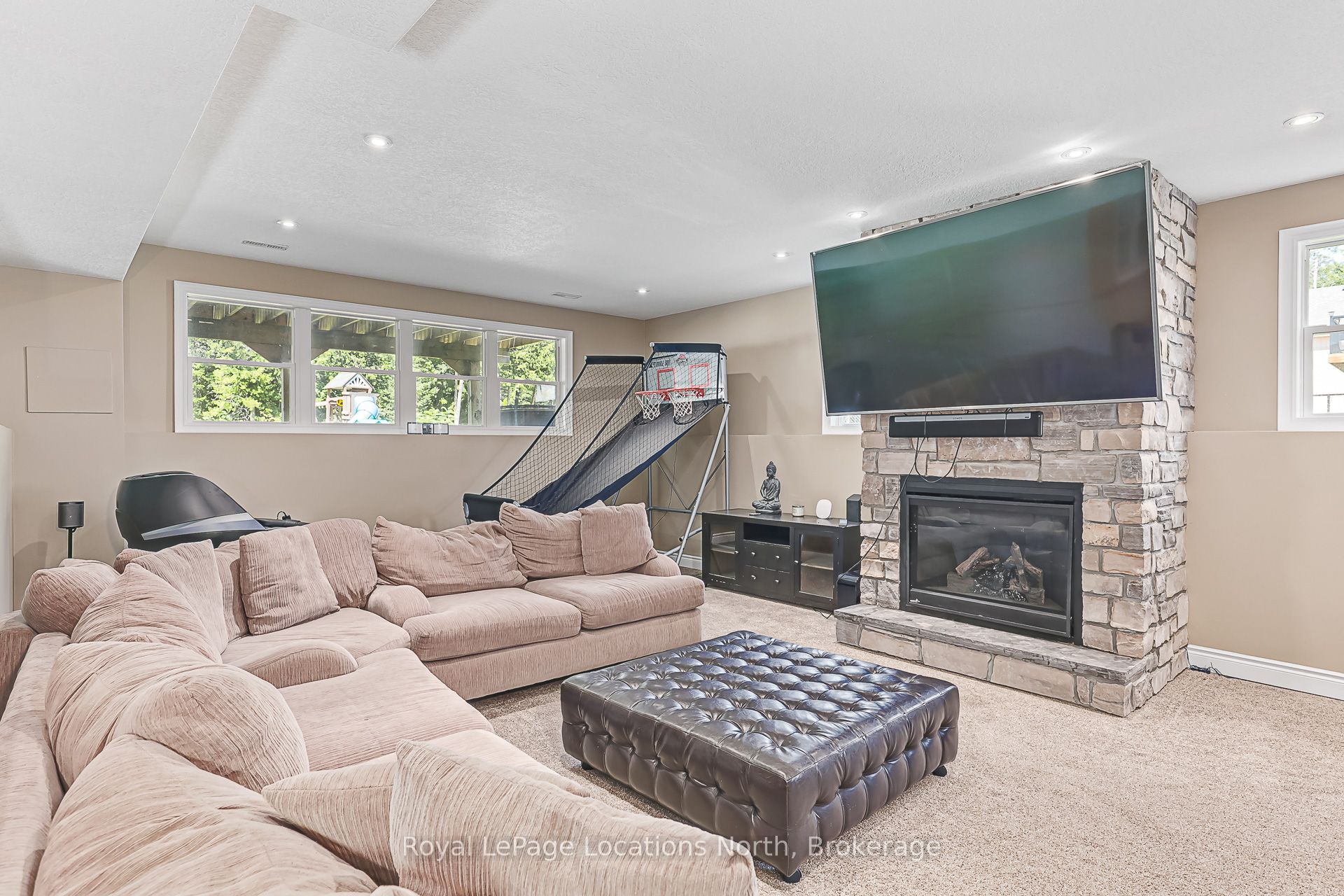 26 Spruce Street Property Photo 33