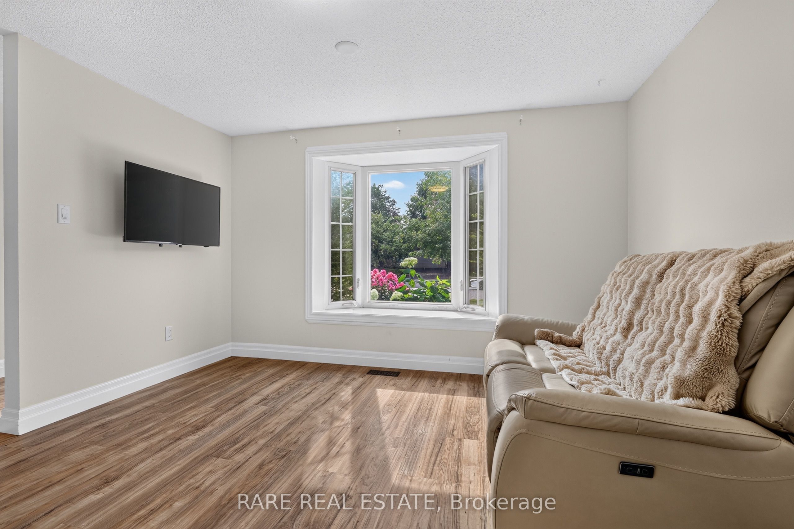 46 Ridgeway Avenue Property Photo 8
