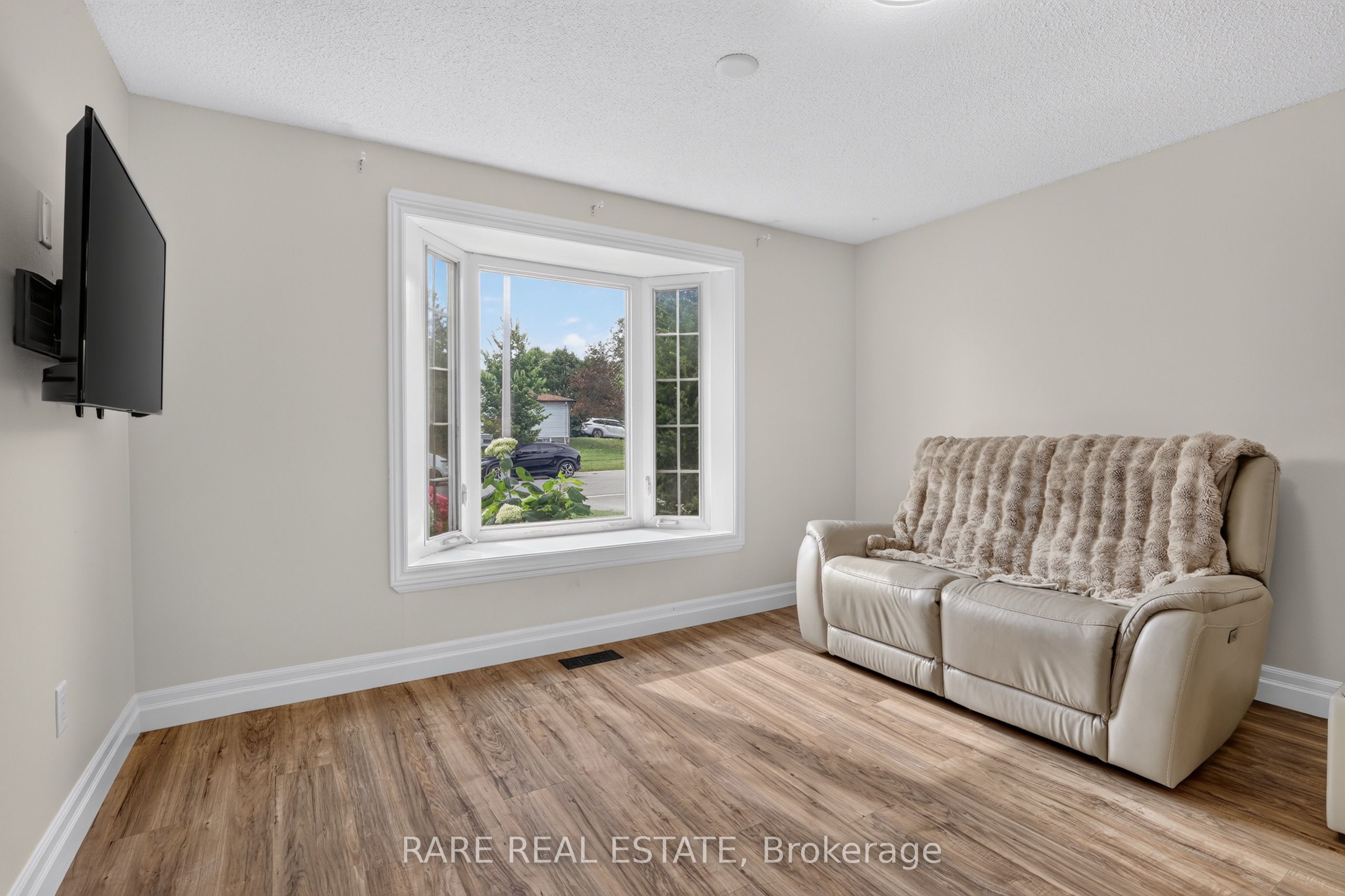 46 Ridgeway Avenue Property Photo 9