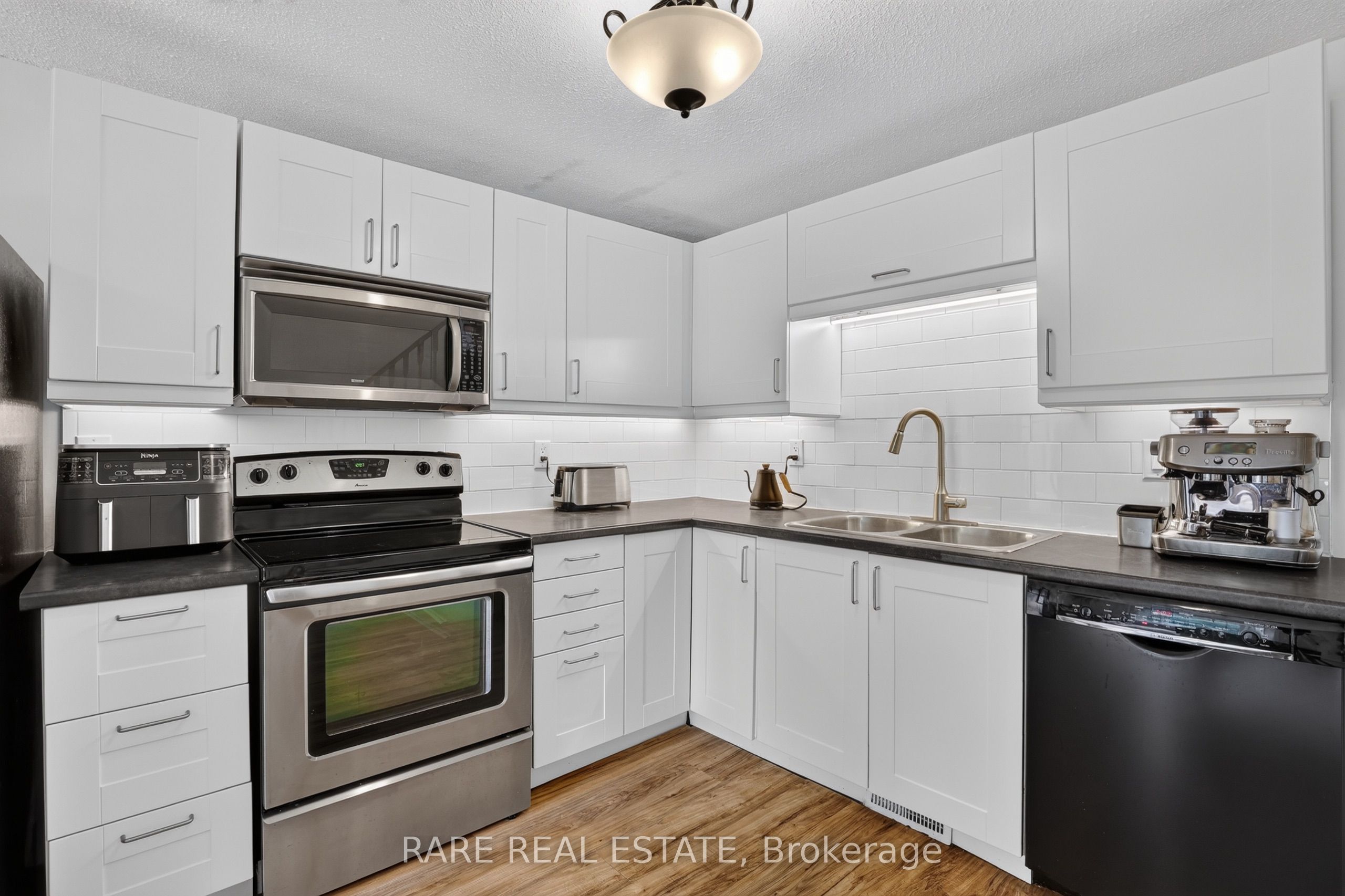 46 Ridgeway Avenue Property Photo 11