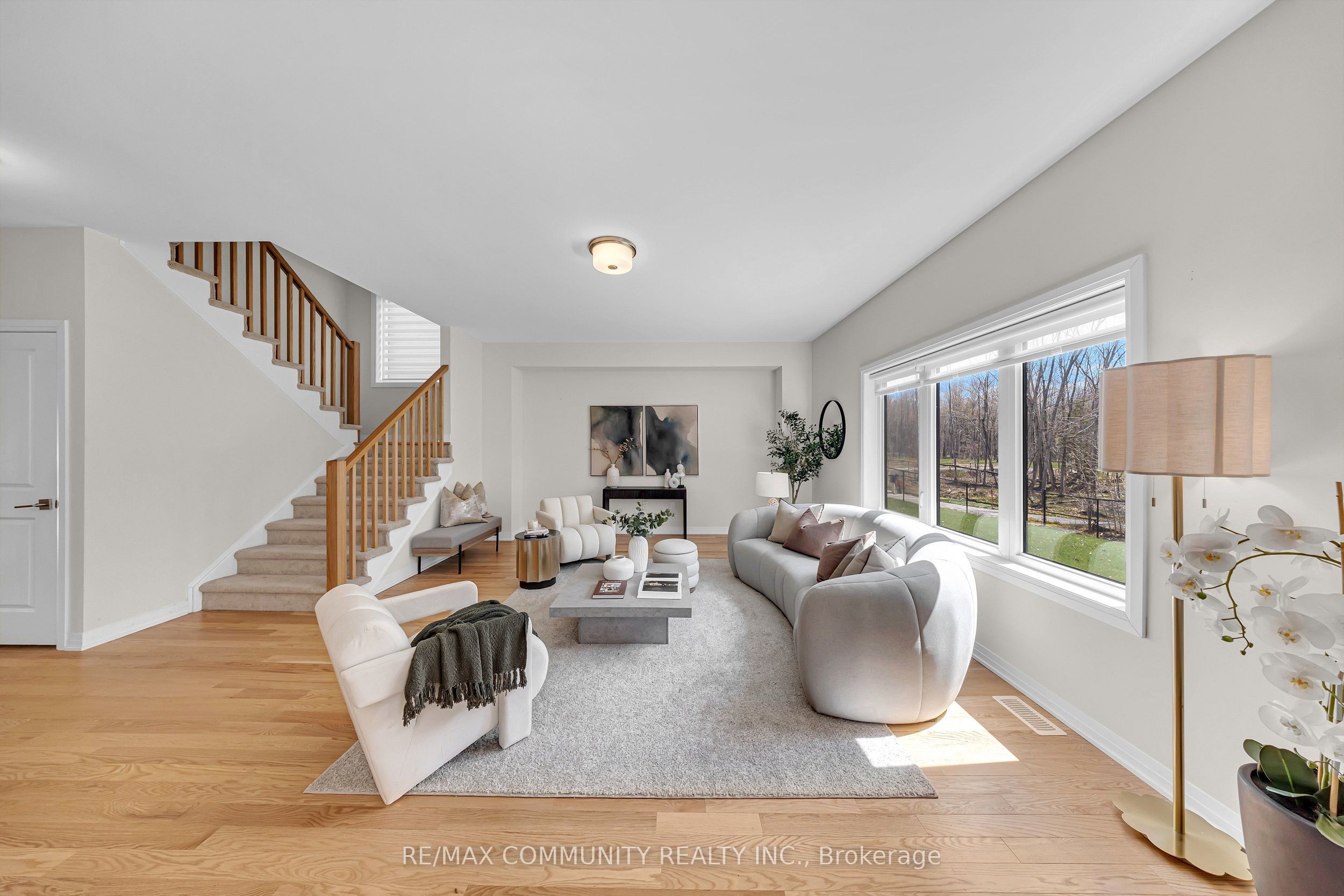 3169 Searidge Street Property Photo 11