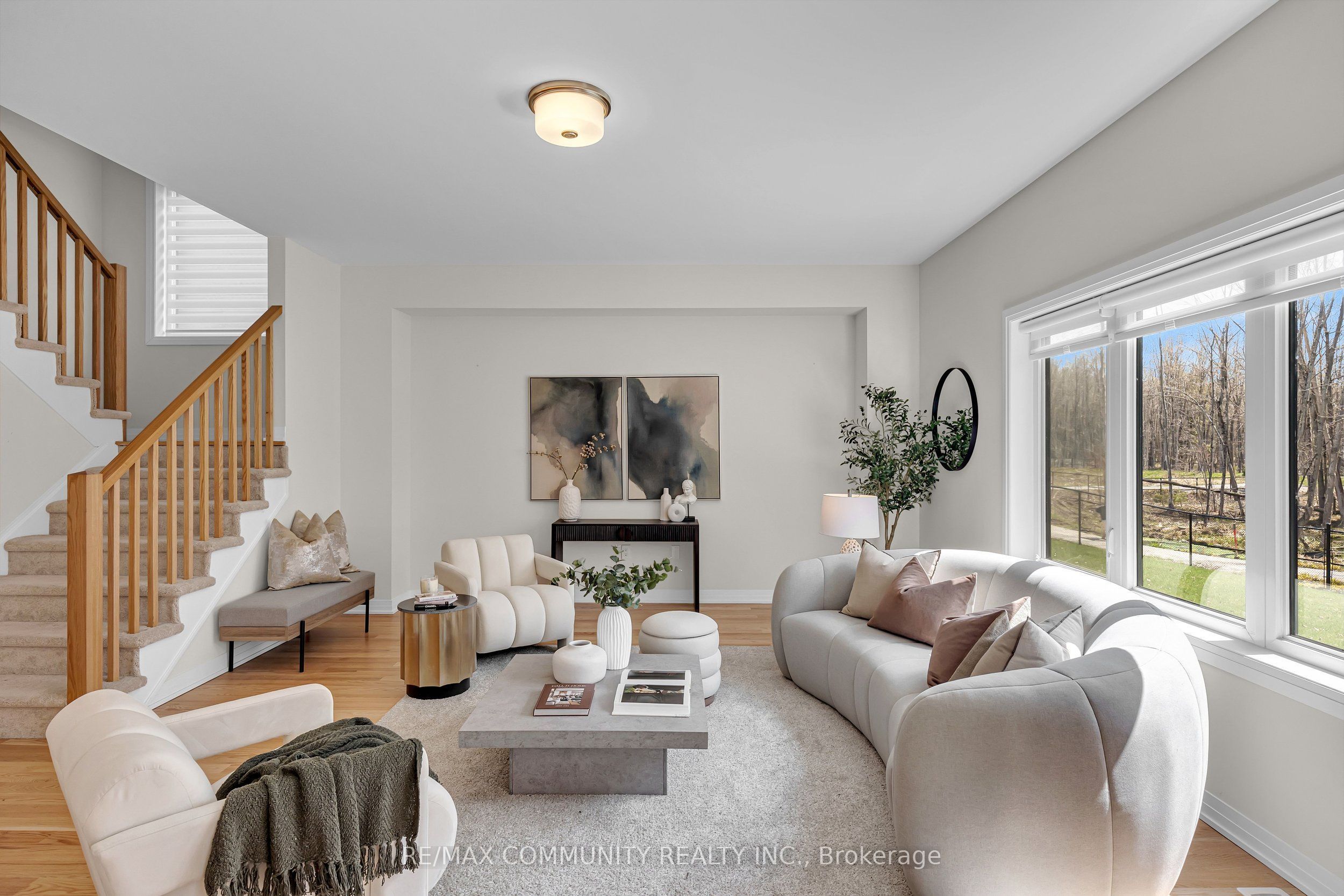 3169 Searidge Street Property Photo 12