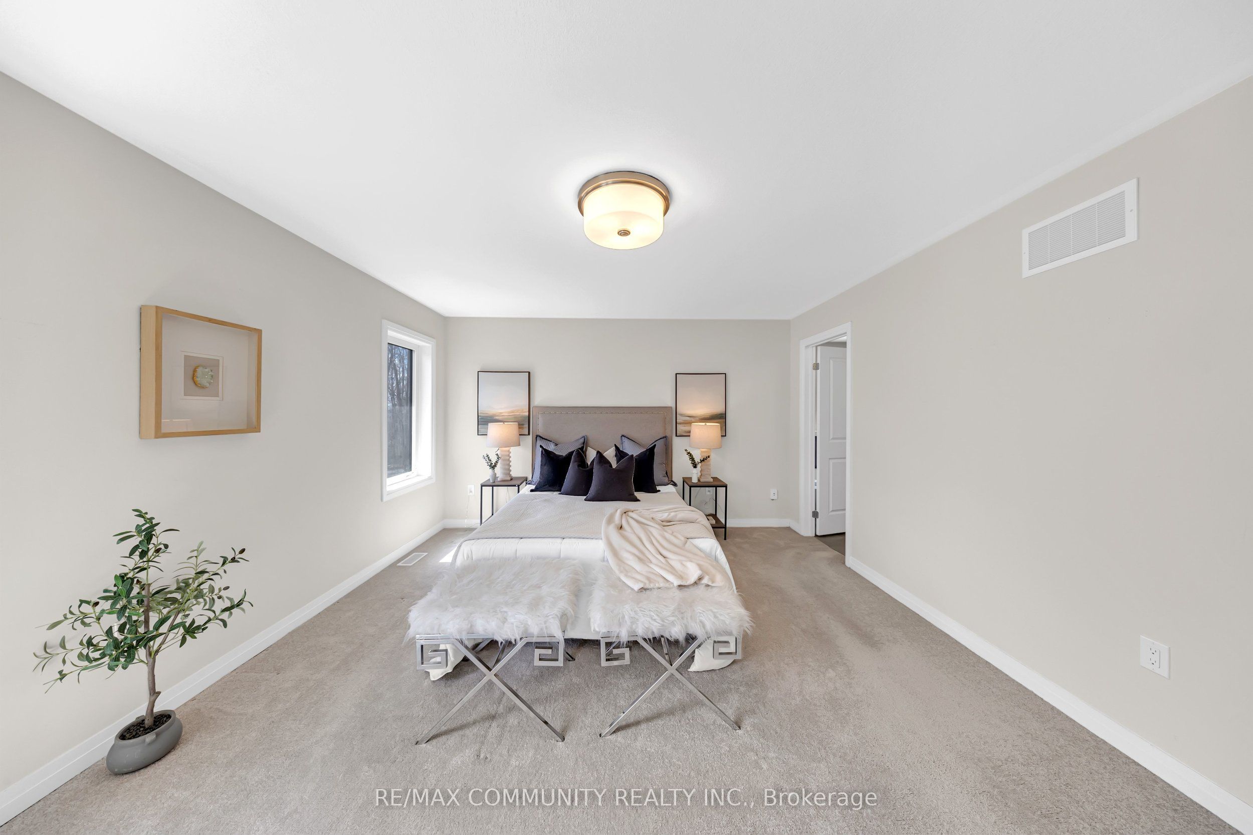 3169 Searidge Street Property Photo 29