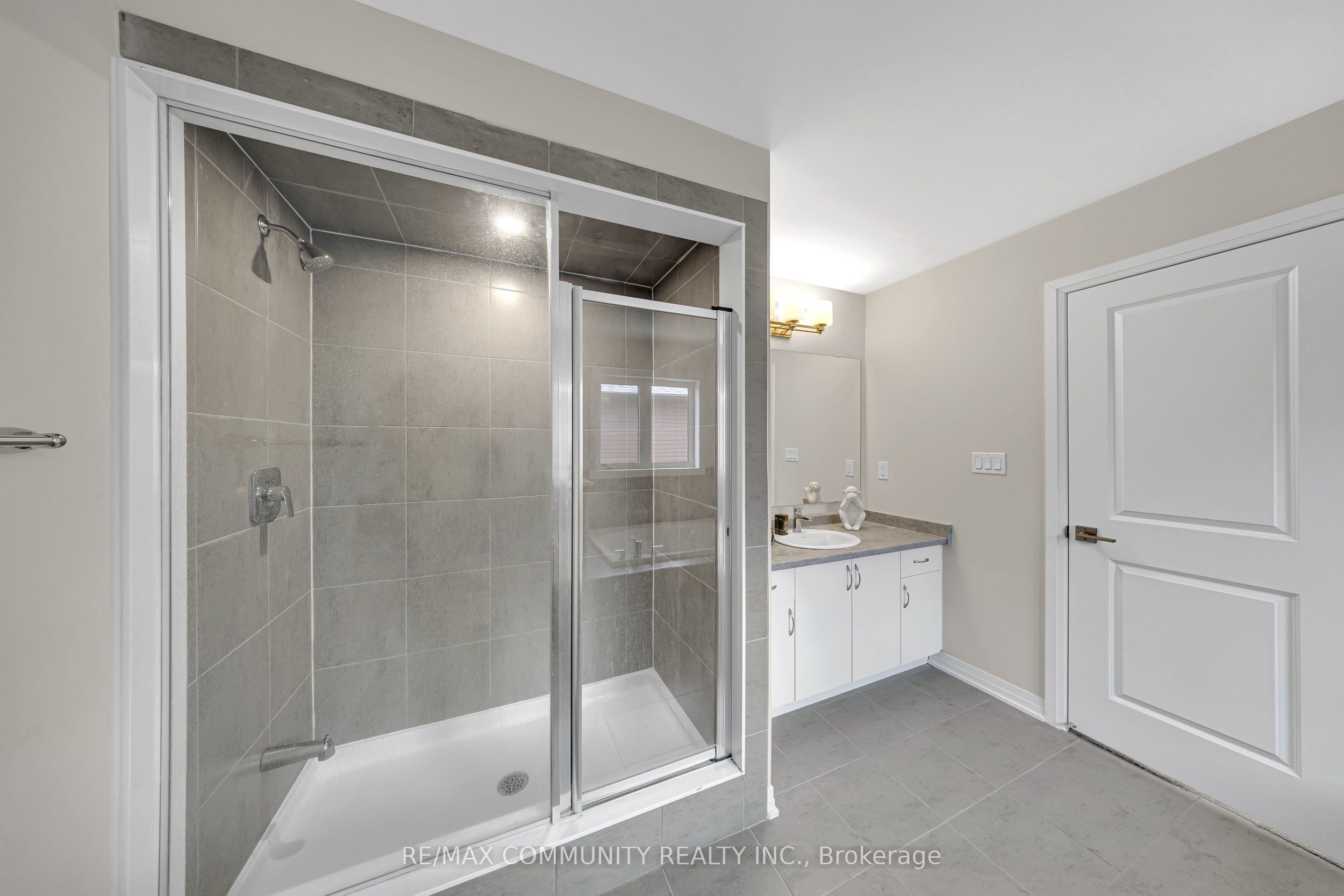 3169 Searidge Street Property Photo 35
