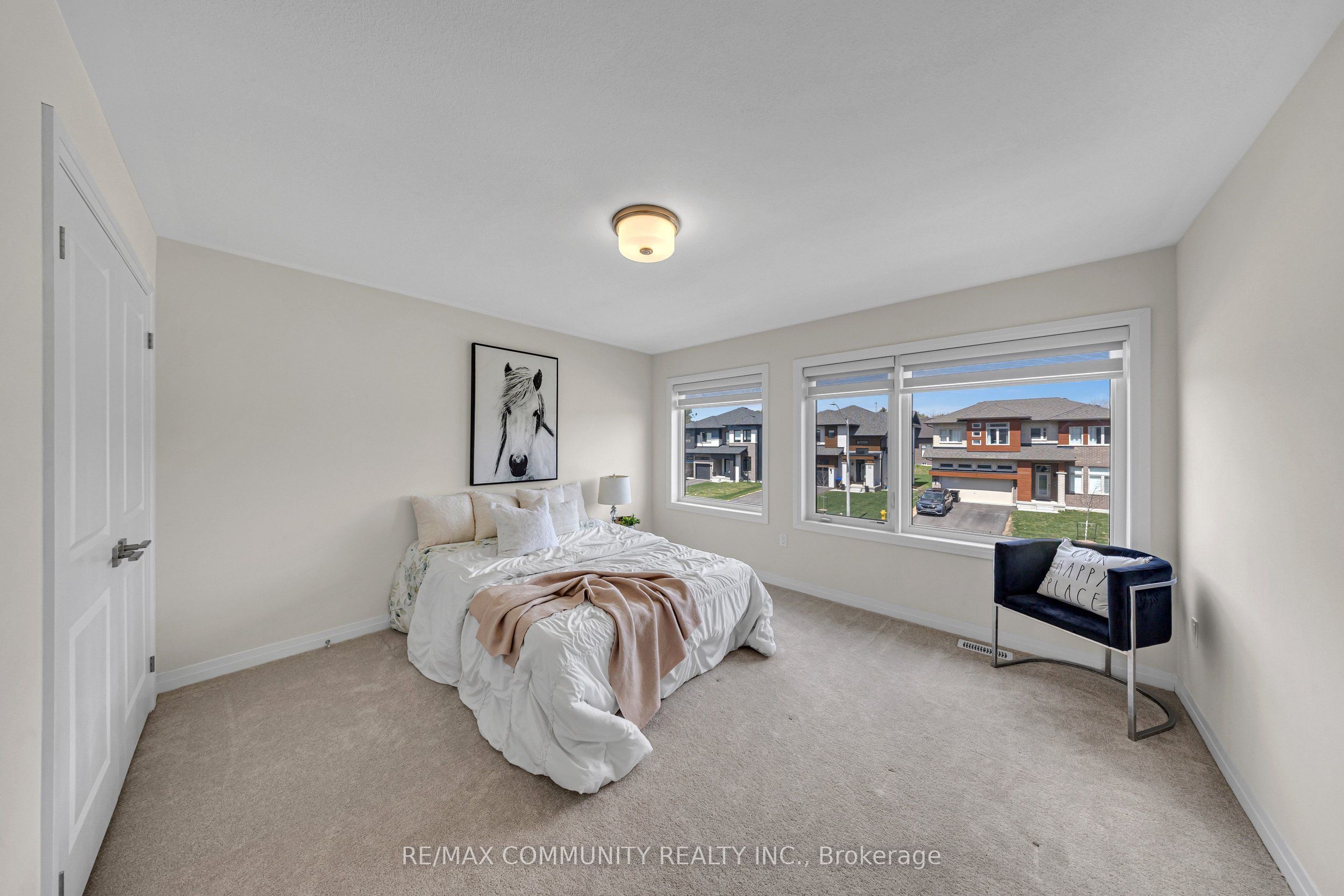 3169 Searidge Street Property Photo 38