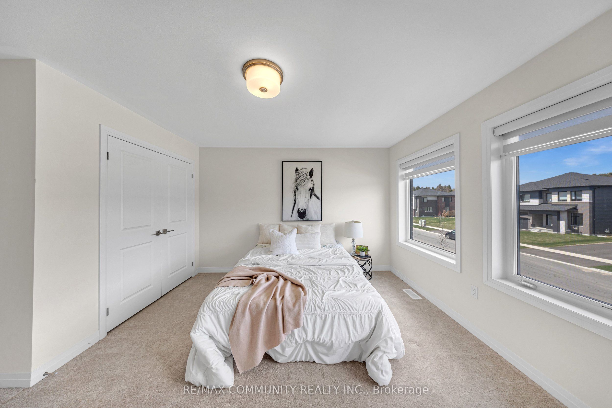 3169 Searidge Street Property Photo 39