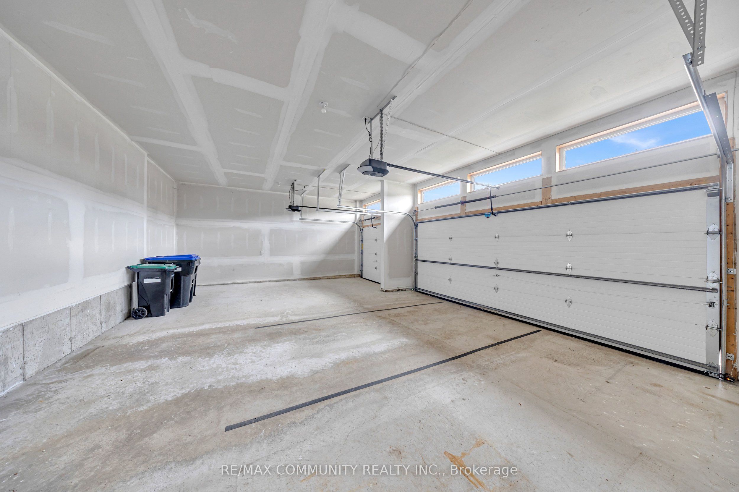 3169 Searidge Street Property Photo 44