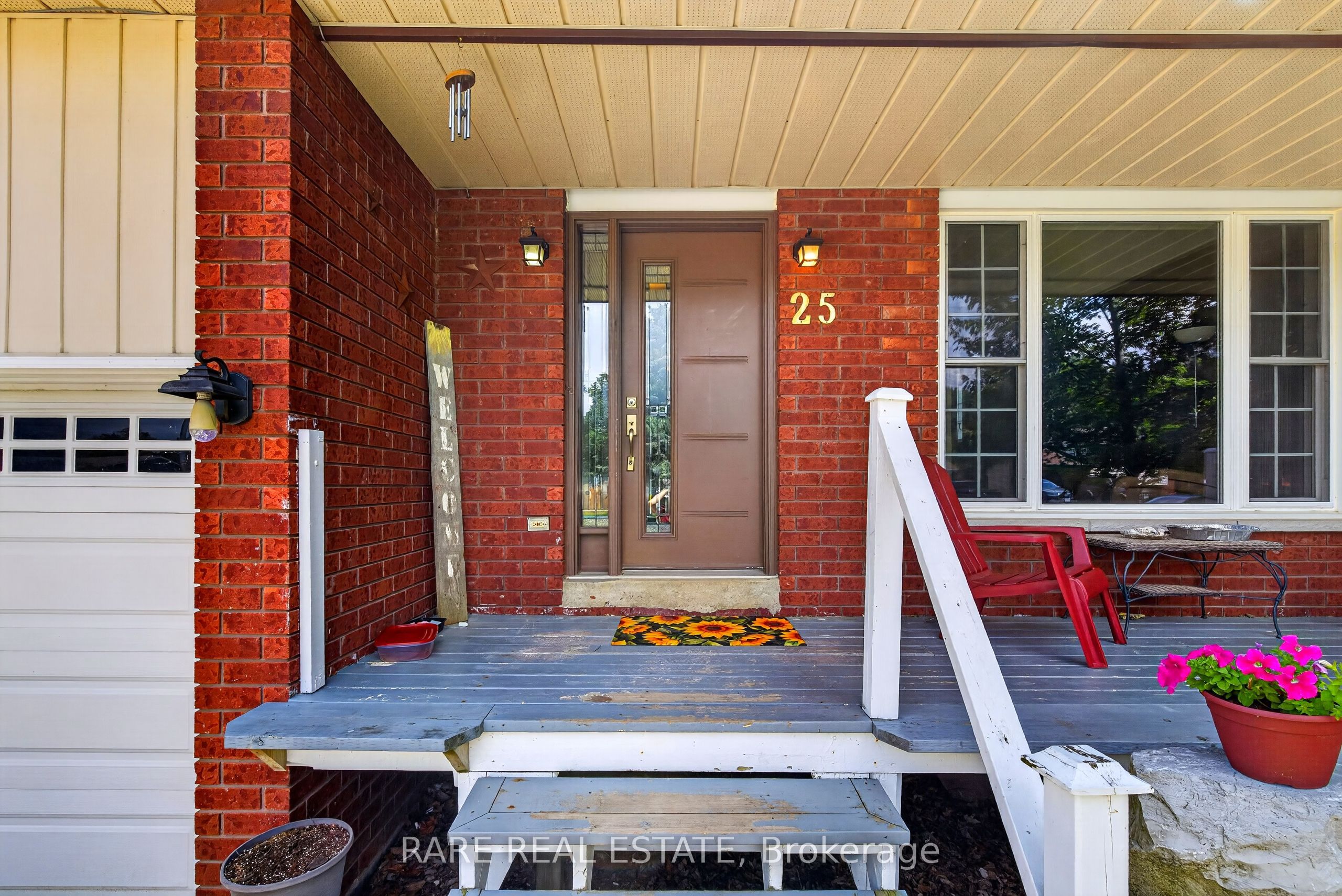 25 Edgewood Crescent Property Photo 5