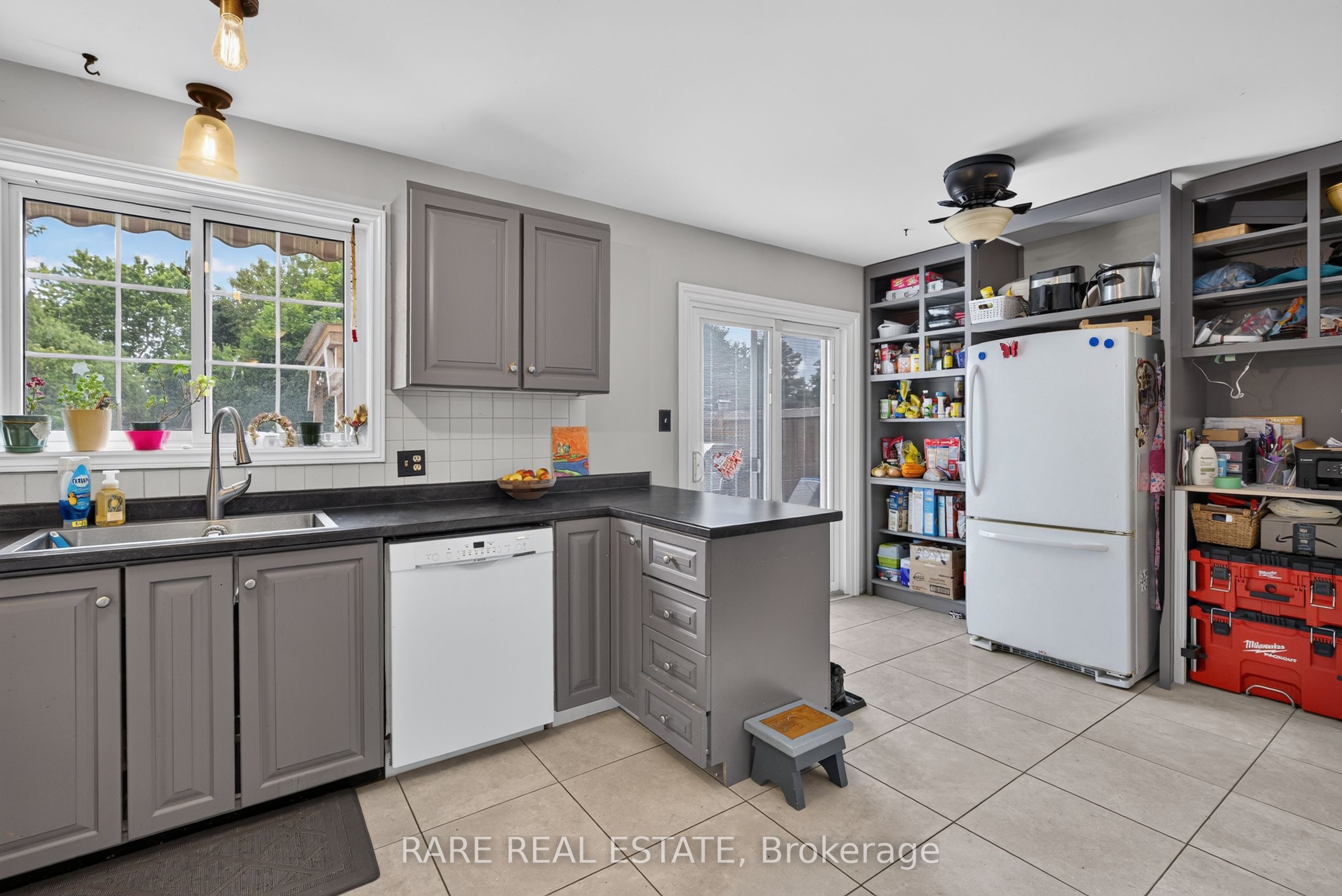 25 Edgewood Crescent Property Photo 8