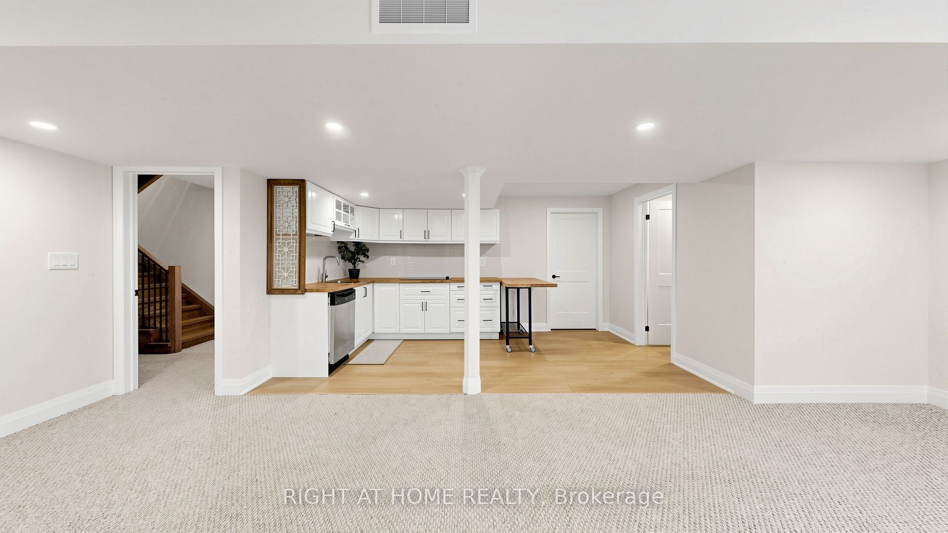 14 Dixon Court Property Photo 36