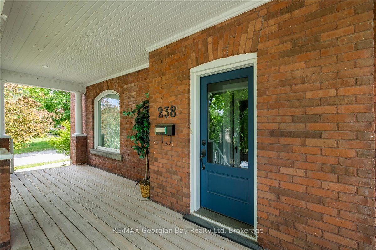238 Sixth Street Property Photo 1