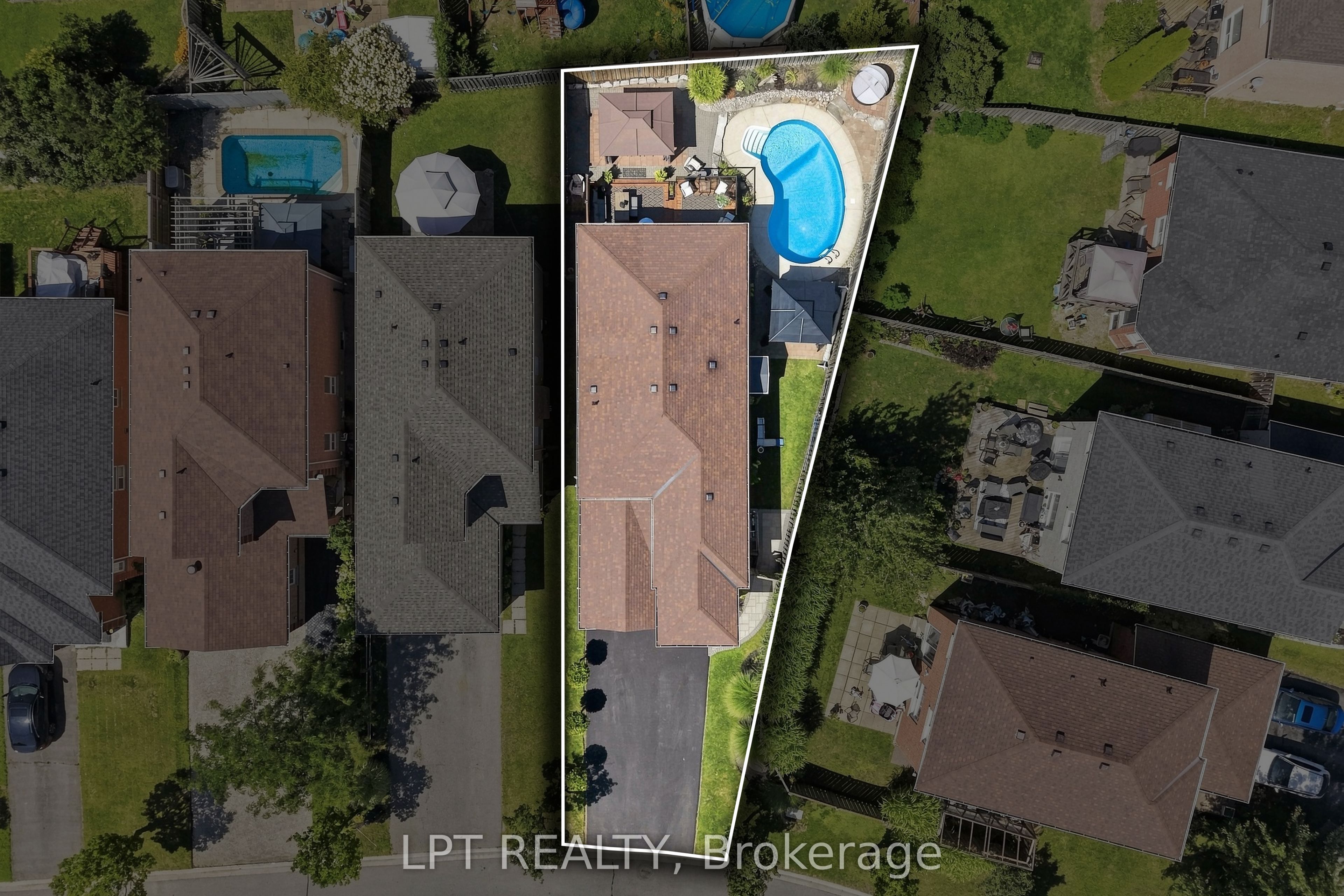 4 Lister Drive Property Photo 4