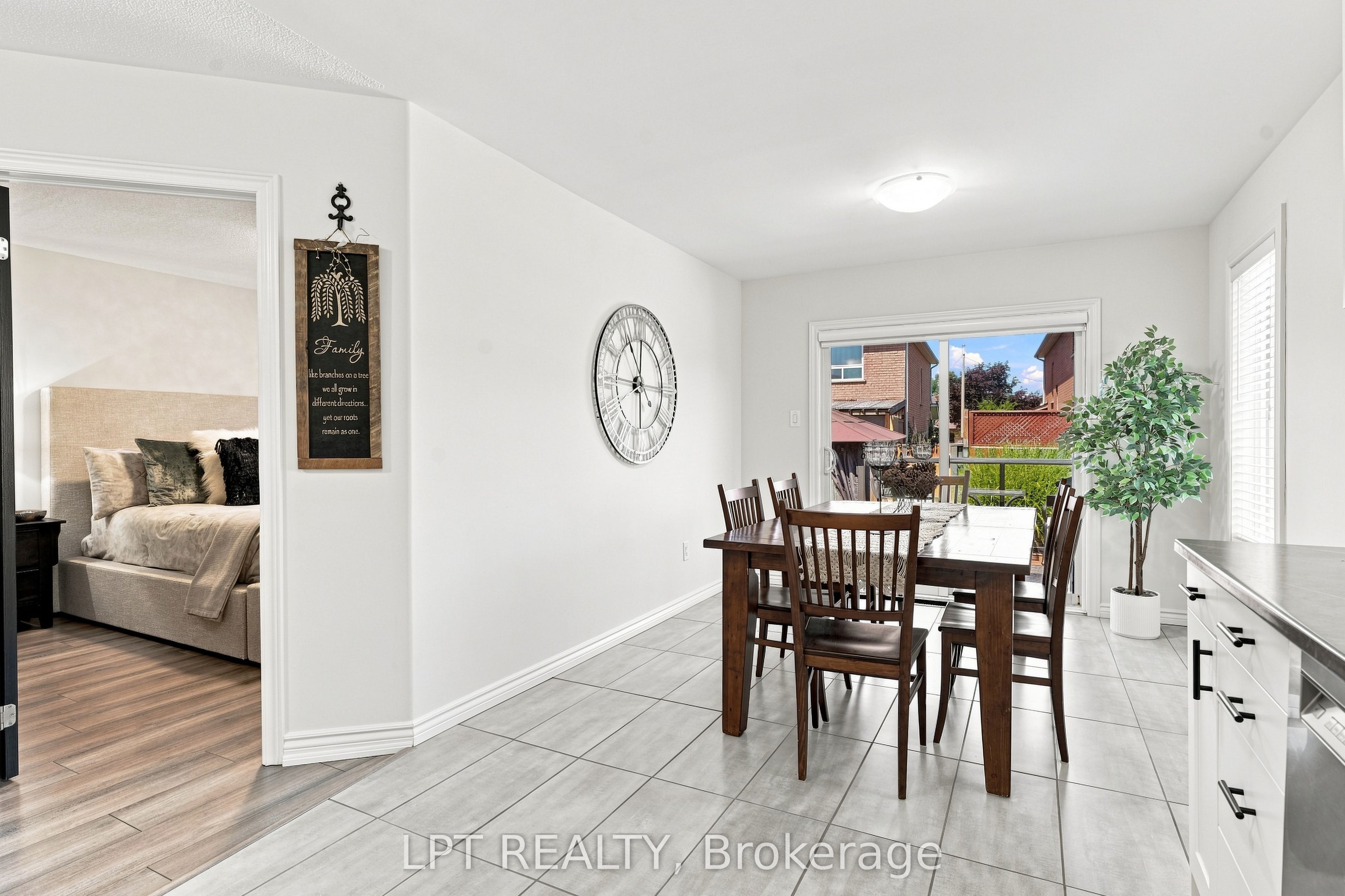 4 Lister Drive Property Photo 10