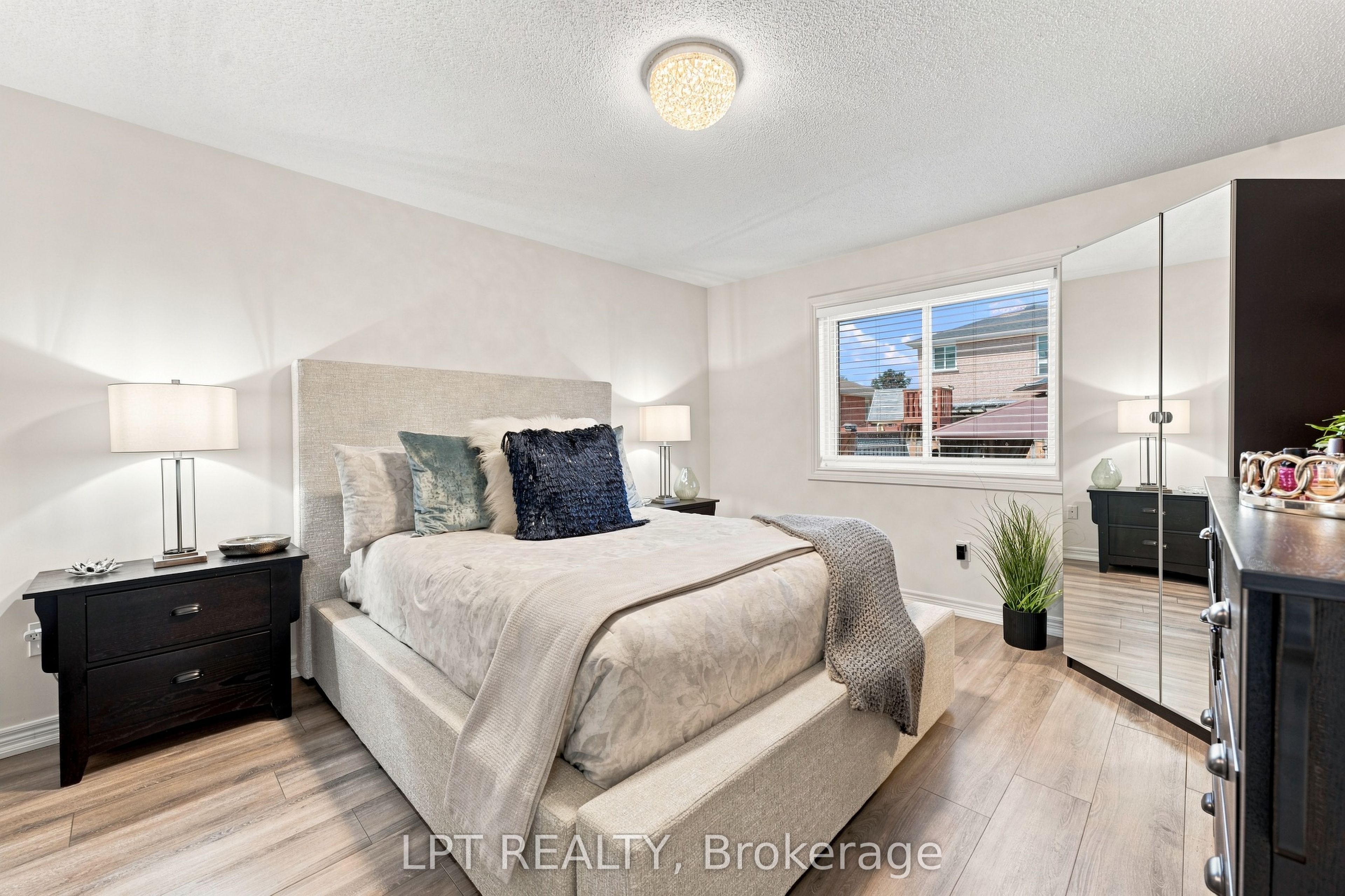 4 Lister Drive Property Photo 13