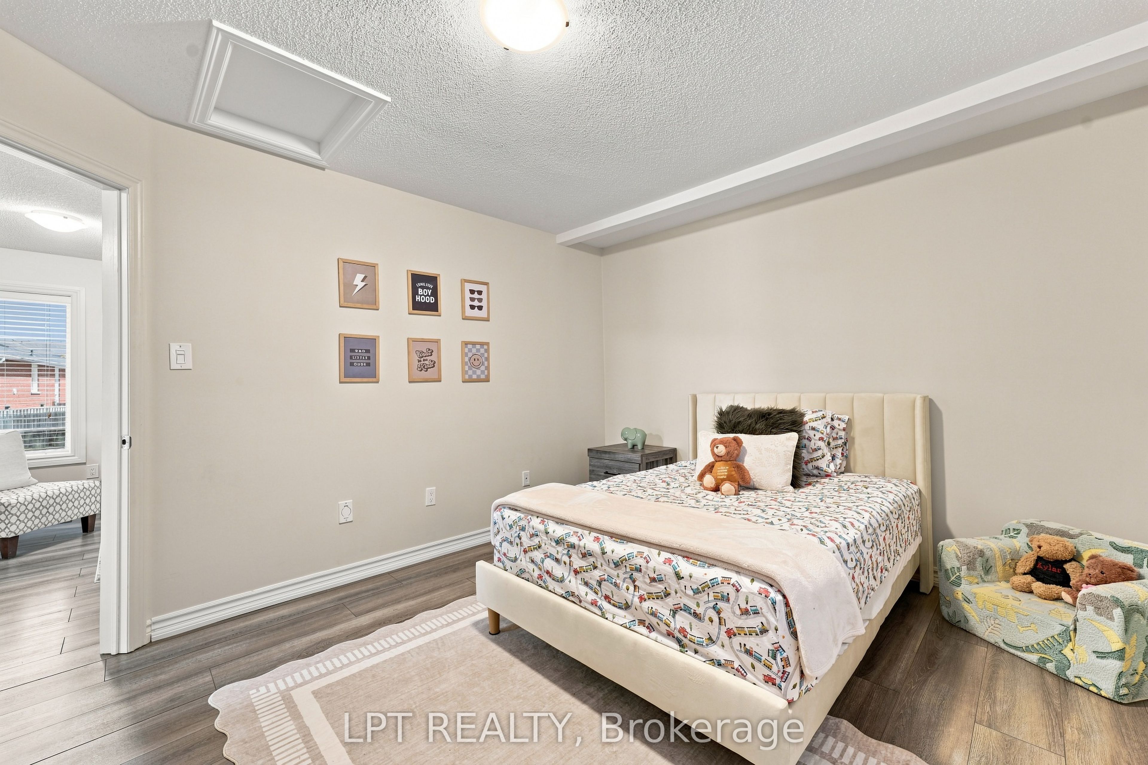 4 Lister Drive Property Photo 18