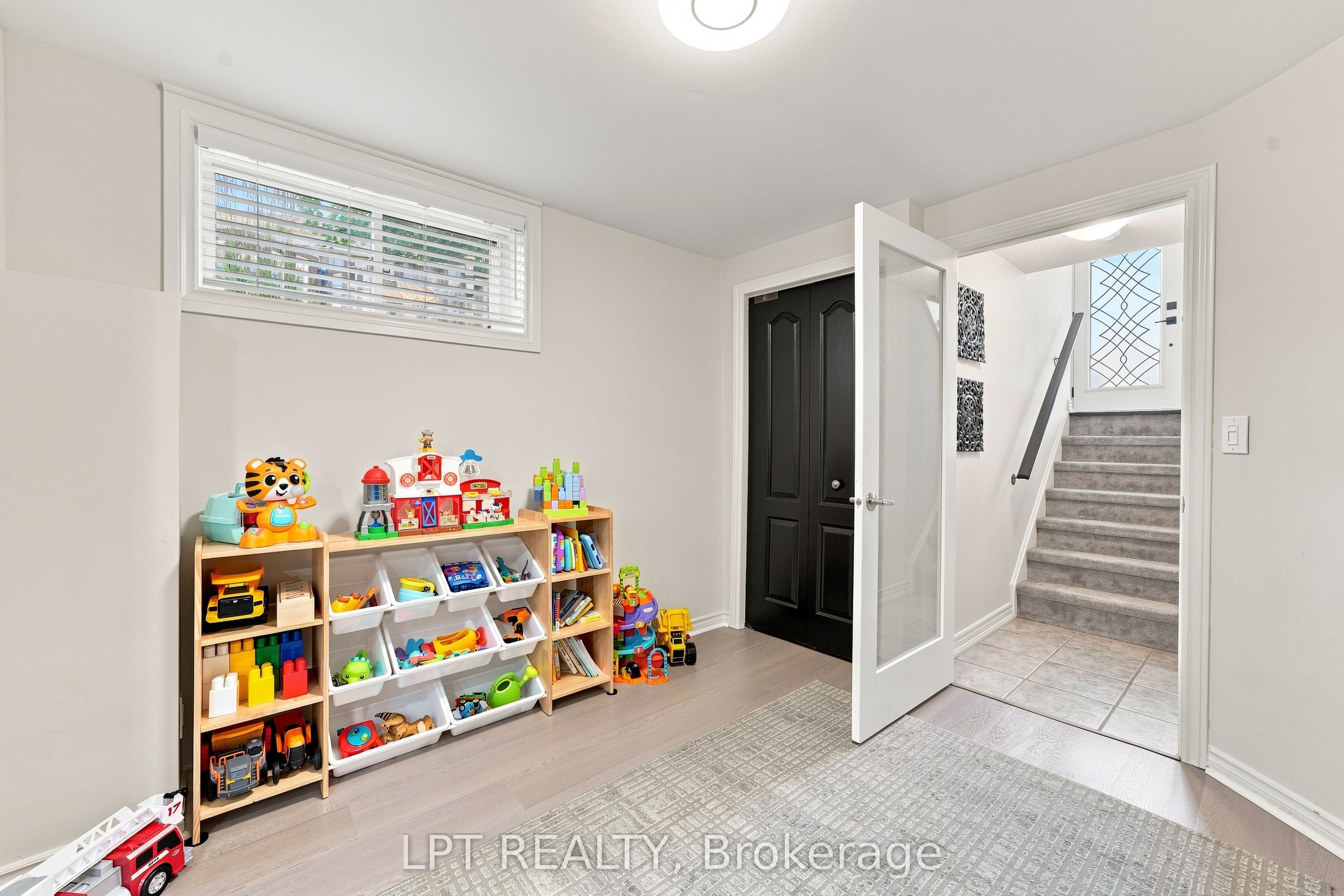 4 Lister Drive Property Photo 20