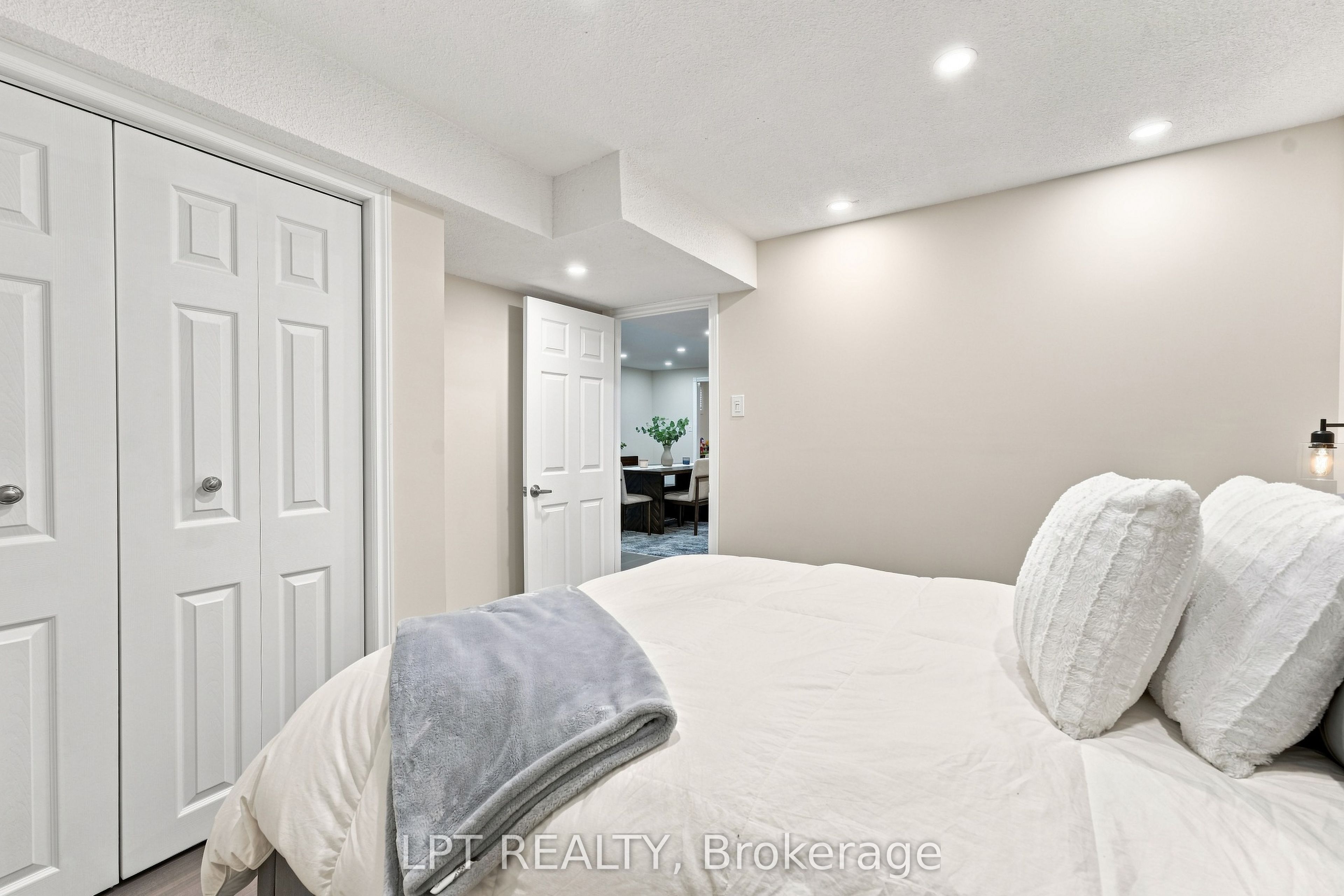 4 Lister Drive Property Photo 29