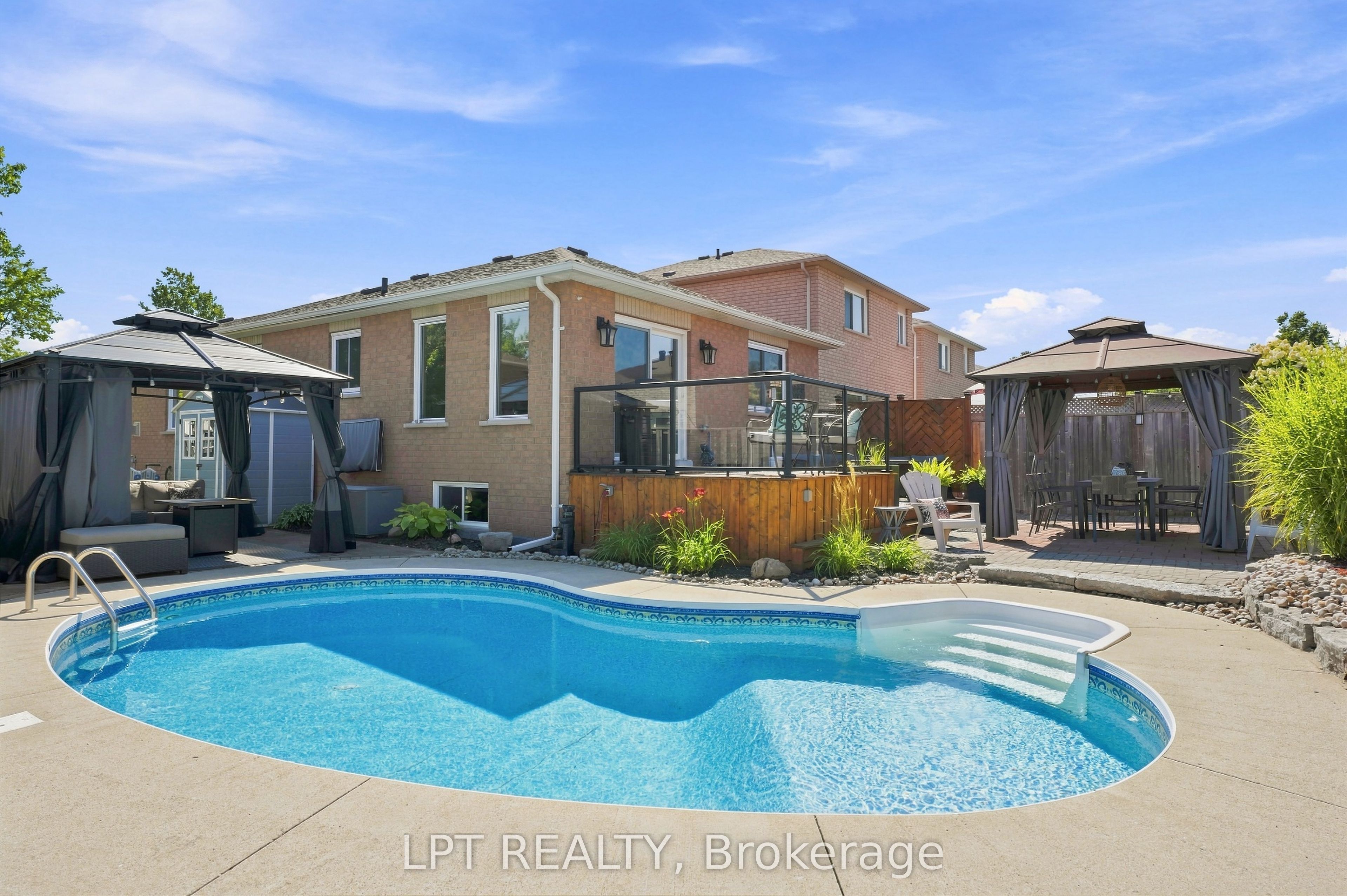 4 Lister Drive Property Photo 31