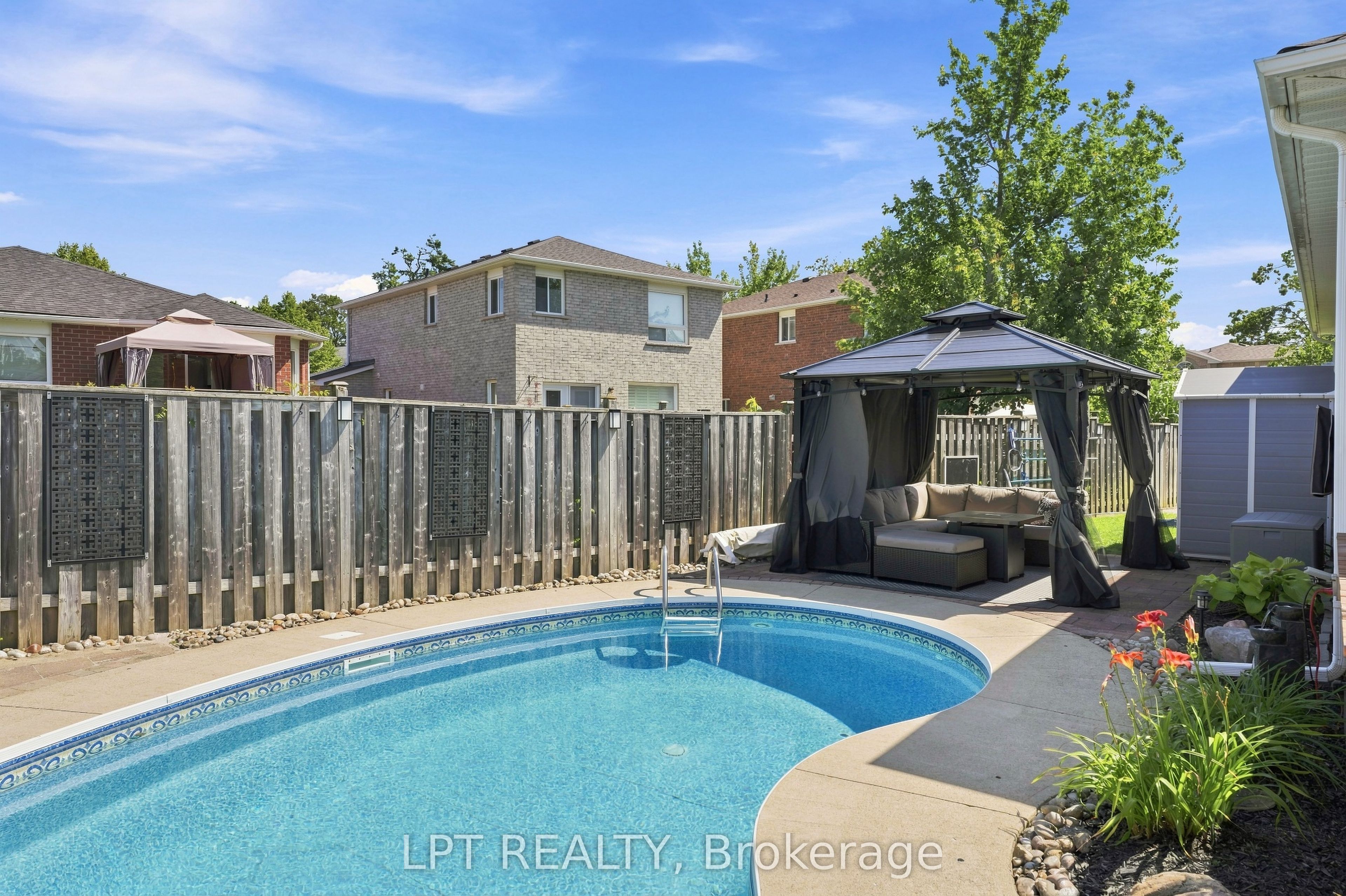 4 Lister Drive Property Photo 37
