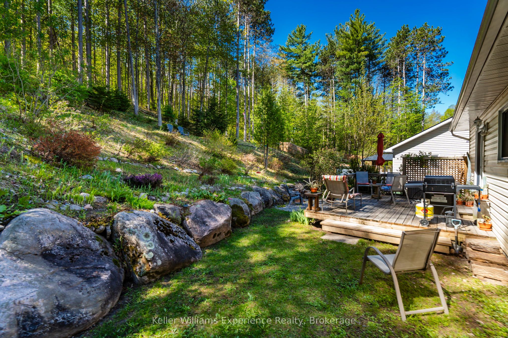 53 Therrien Court Property Photo 25