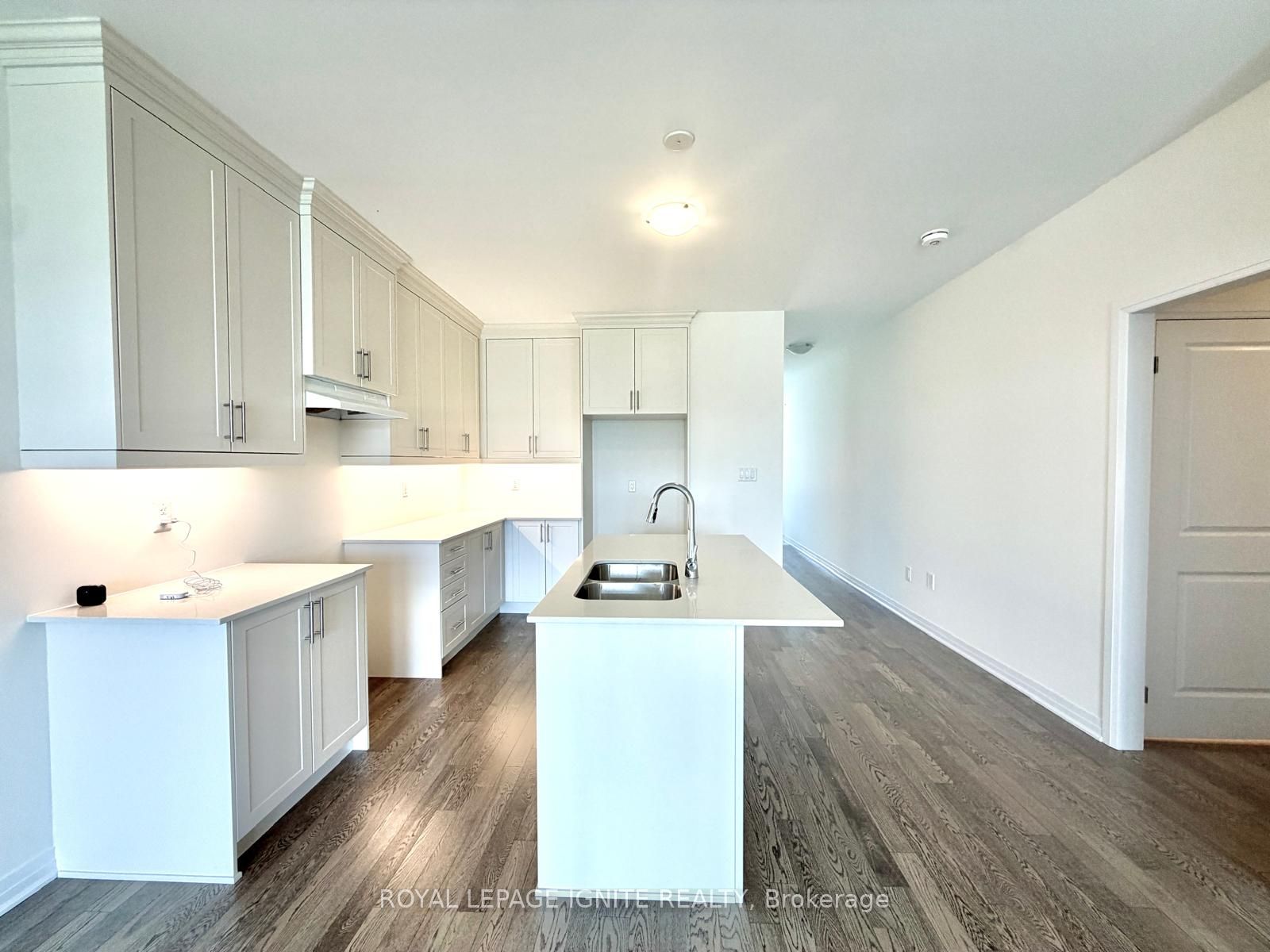 551 Hudson Street Property Photo 10