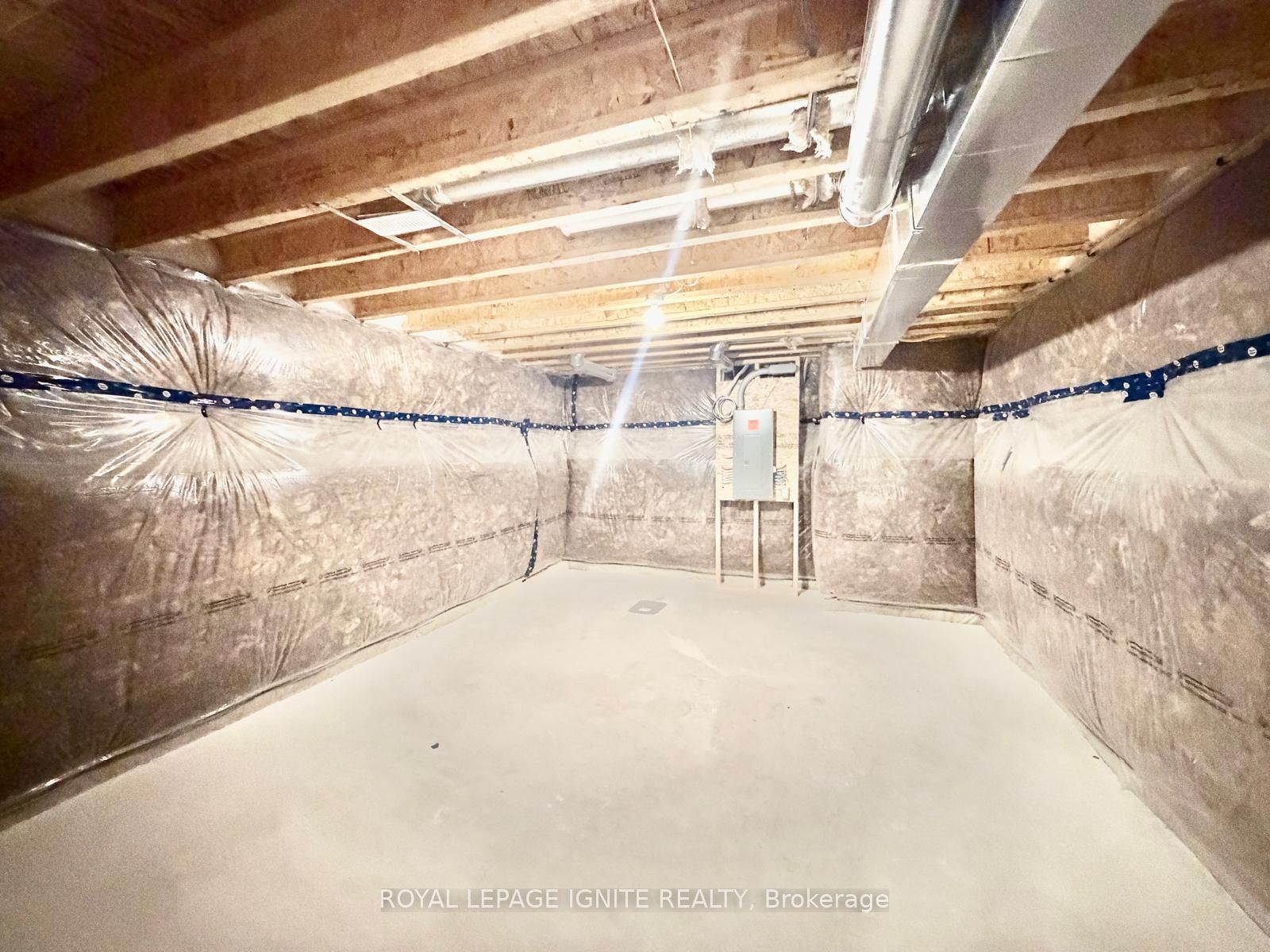 551 Hudson Street Property Photo 25