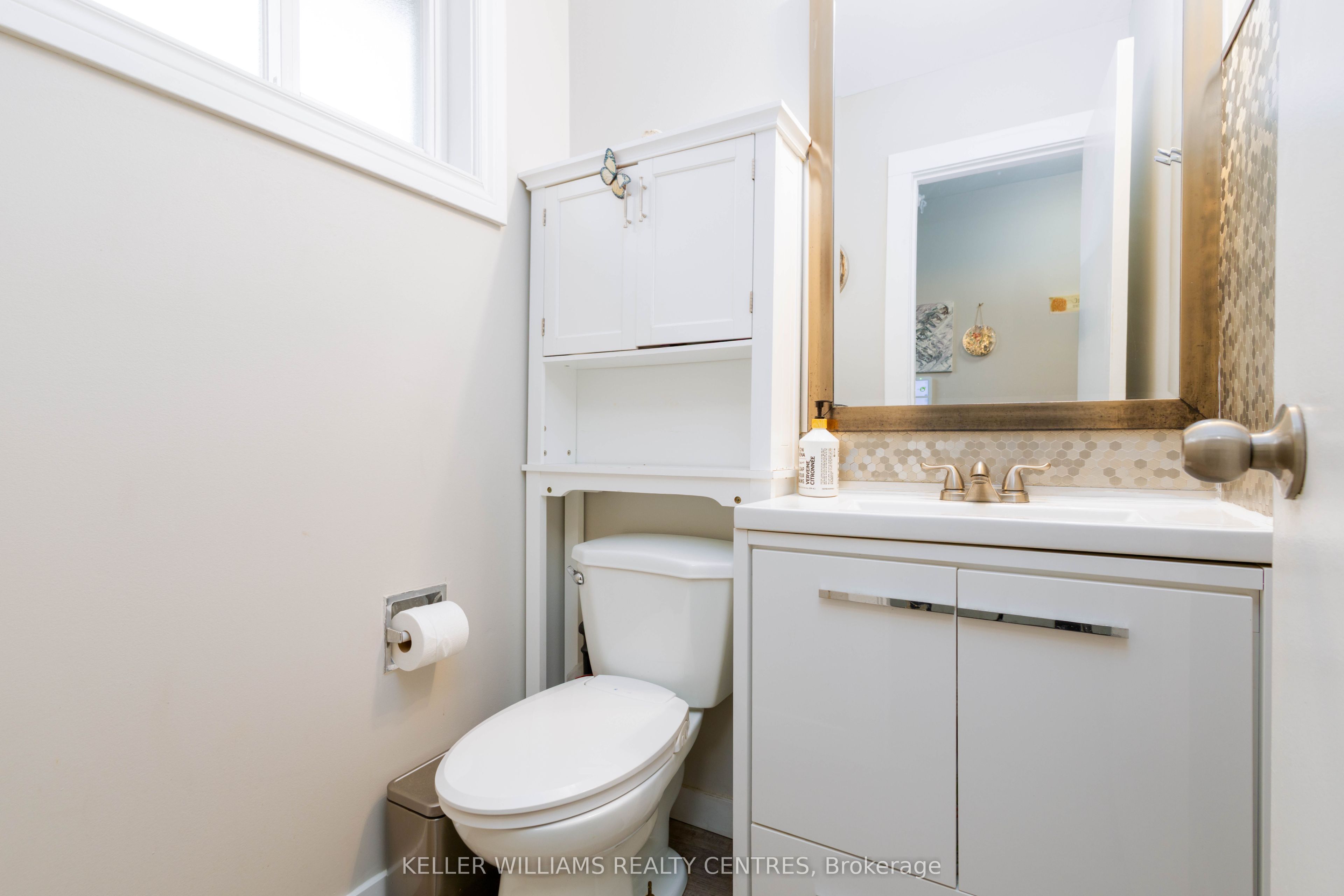 66 Chaucer Crescent Property Photo 6