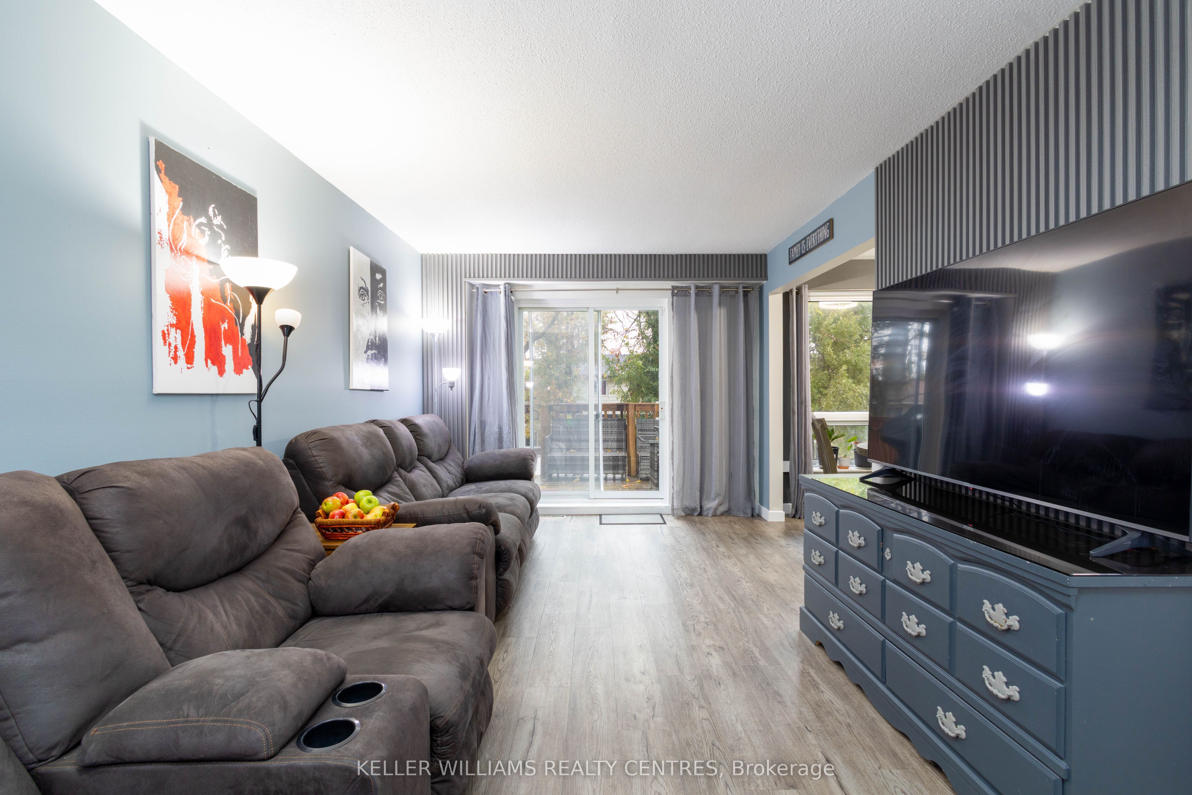 66 Chaucer Crescent Property Photo 7