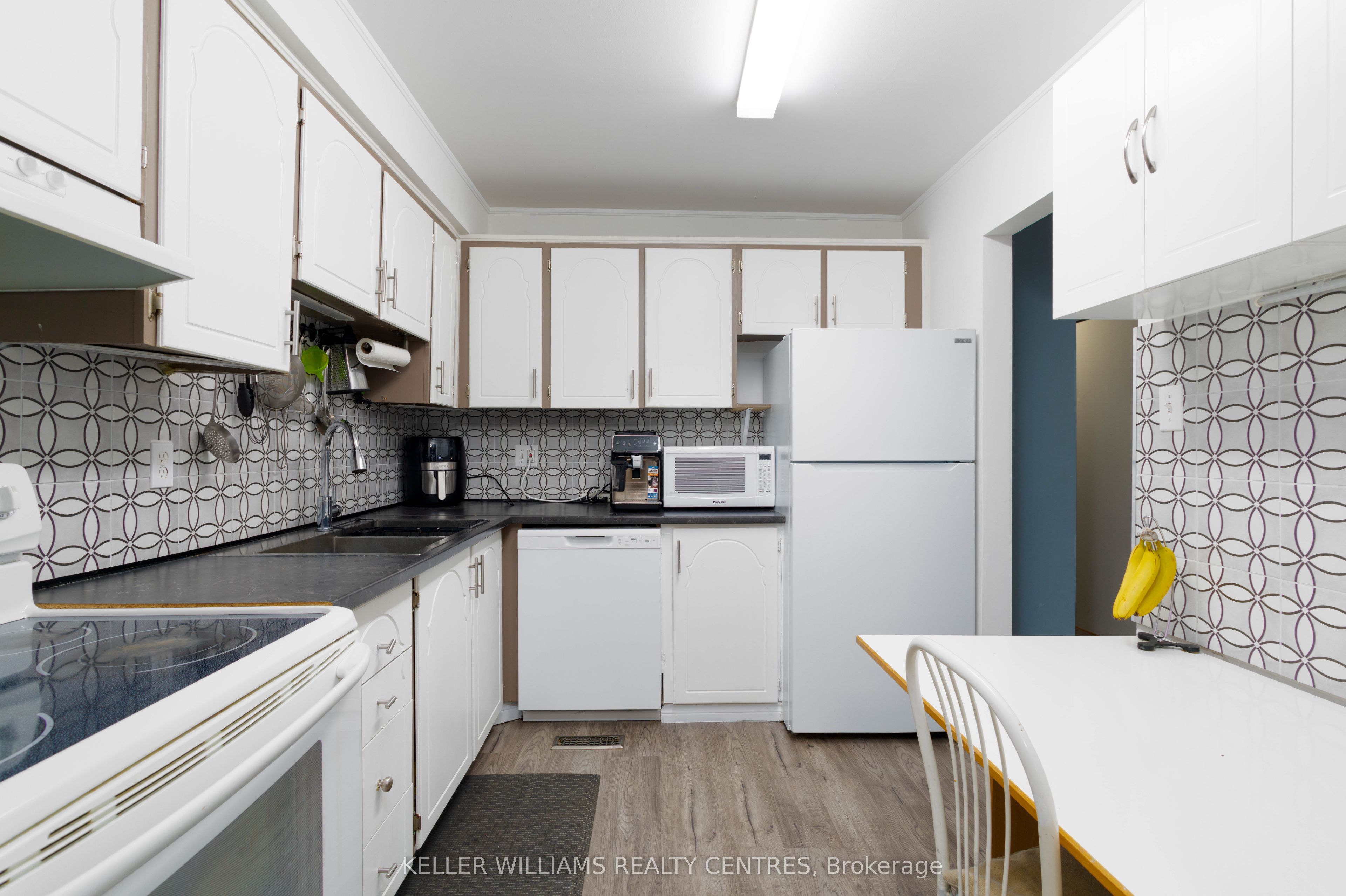 66 Chaucer Crescent Property Photo 10