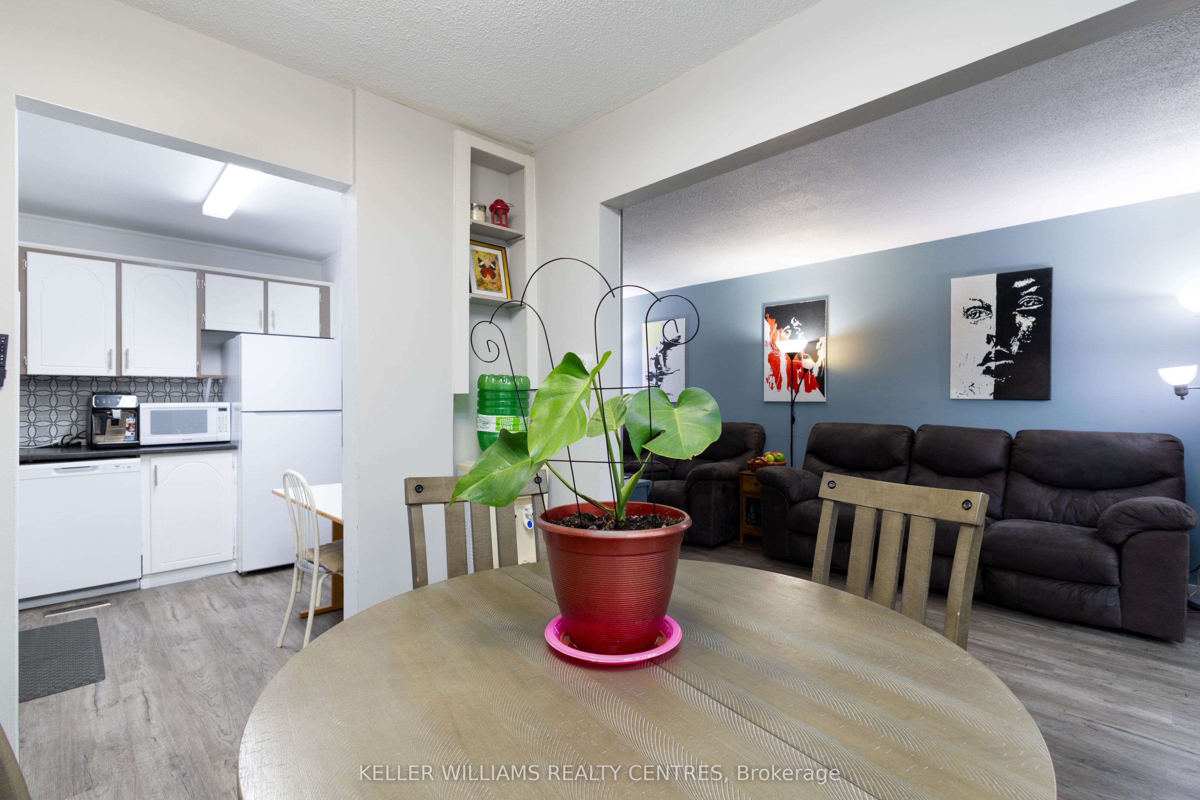 66 Chaucer Crescent Property Photo 11