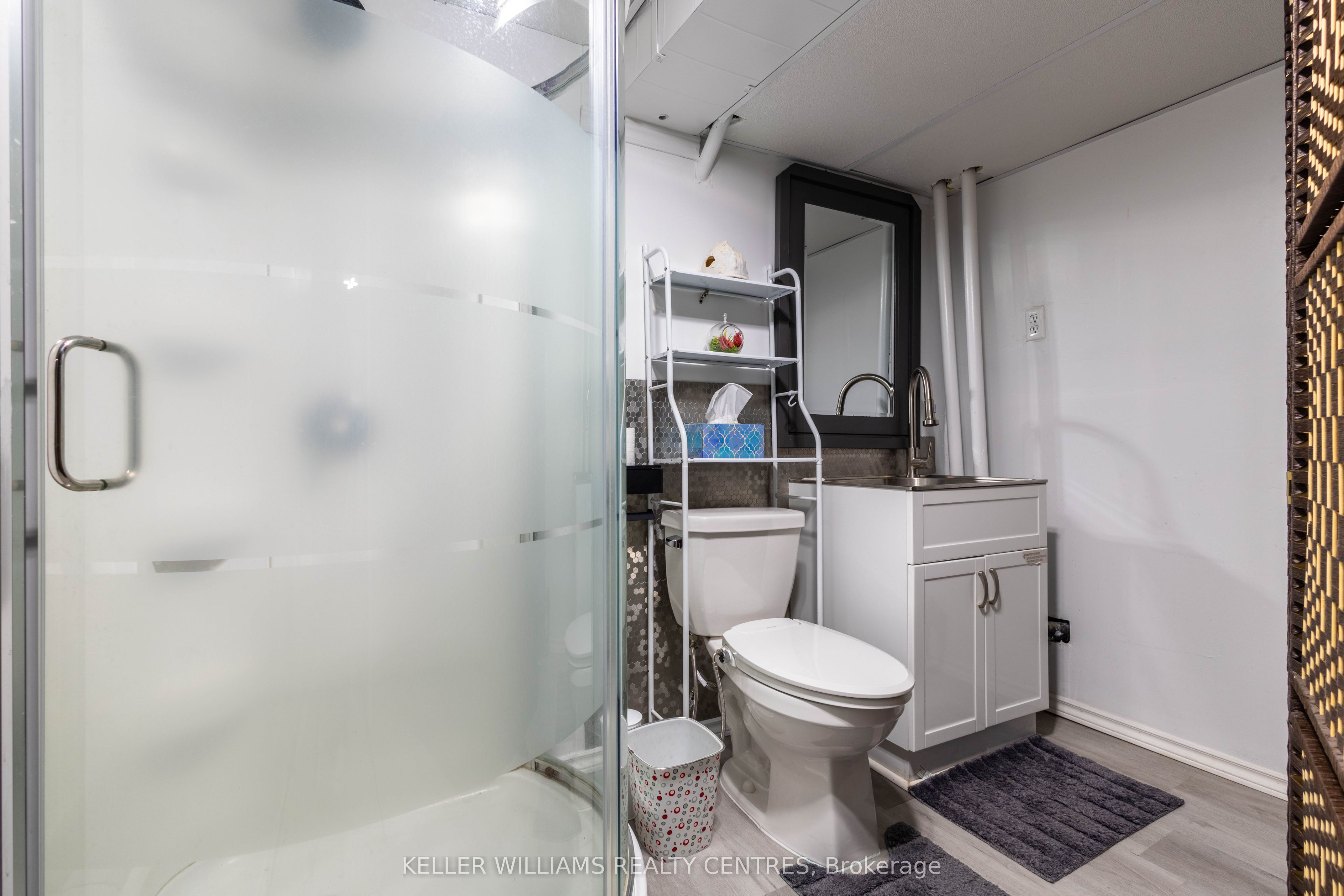 66 Chaucer Crescent Property Photo 21