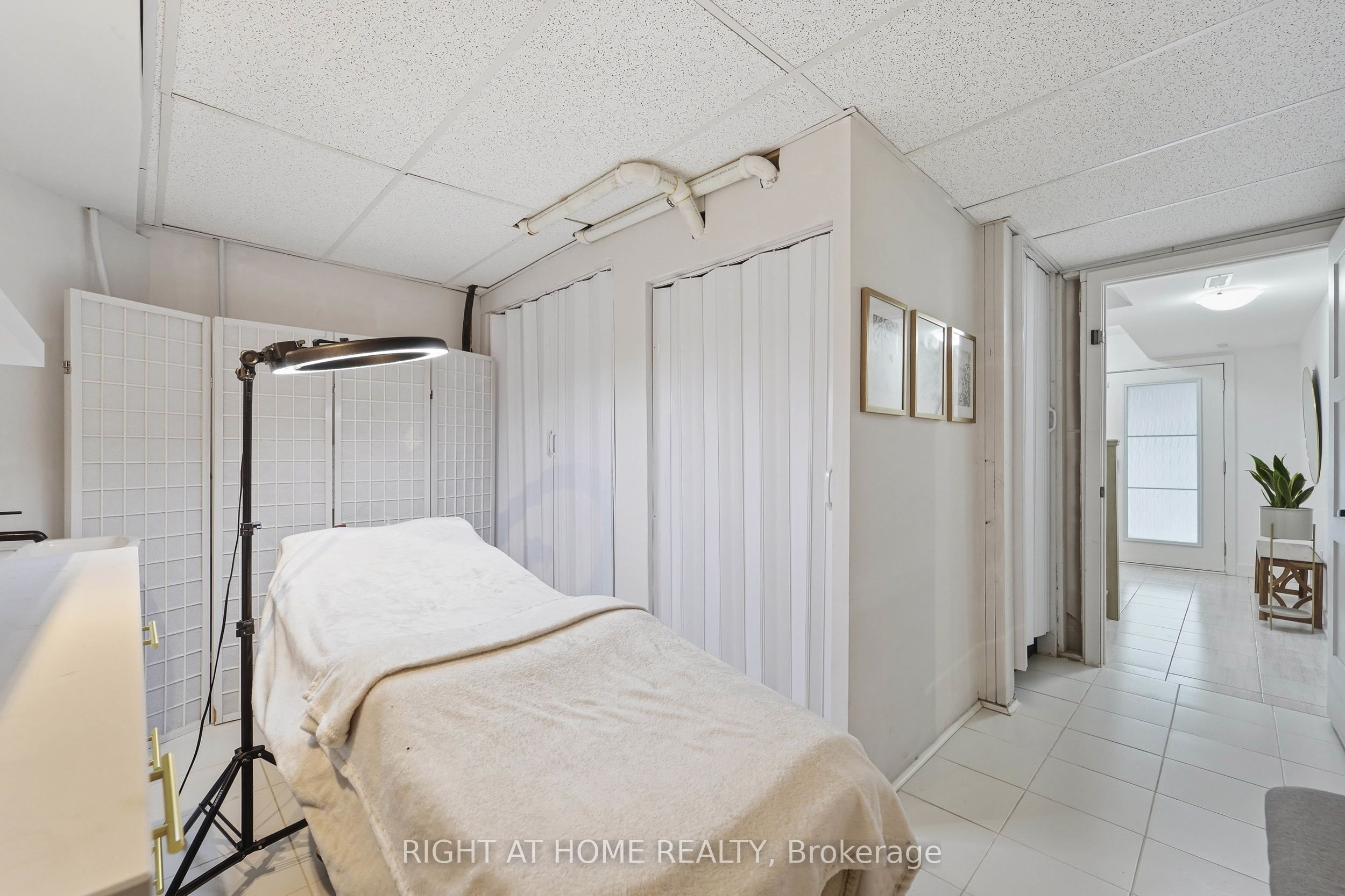 50 Hay Lane Property Photo 8