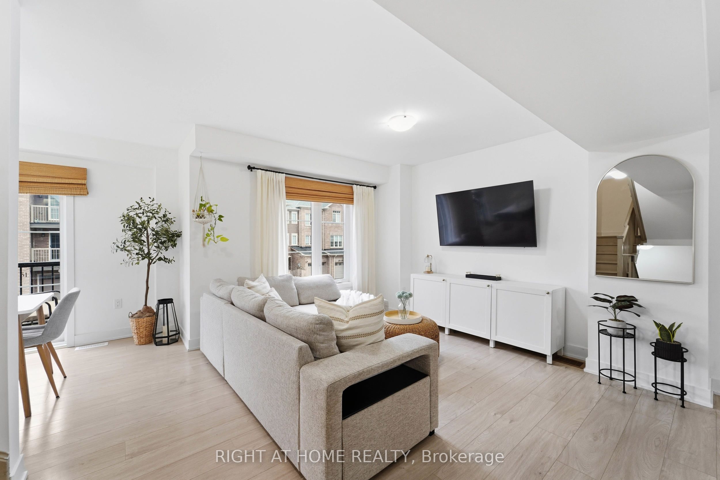 50 Hay Lane Property Photo 12