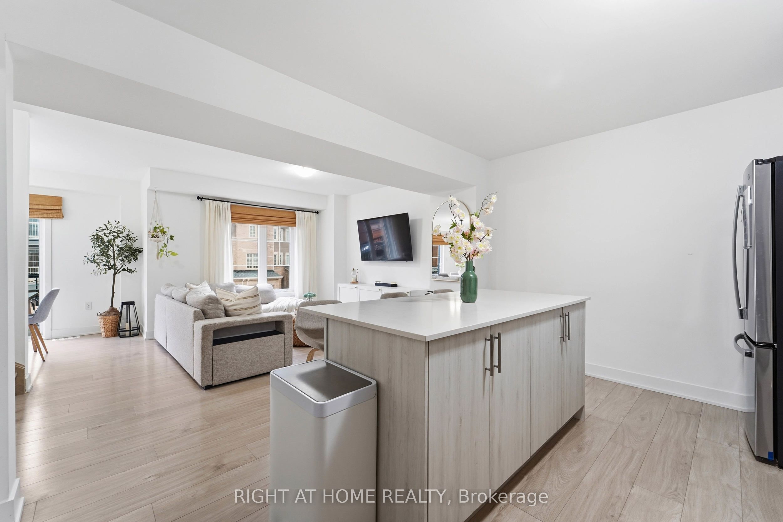 50 Hay Lane Property Photo 13